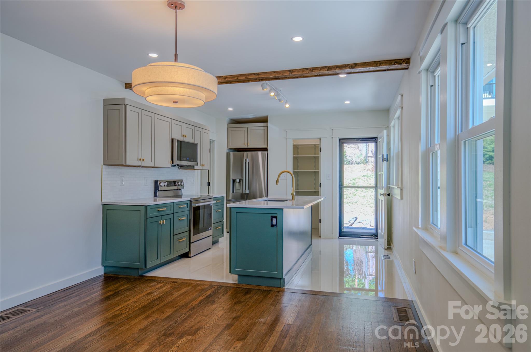 26 Henrietta Street — Asheville