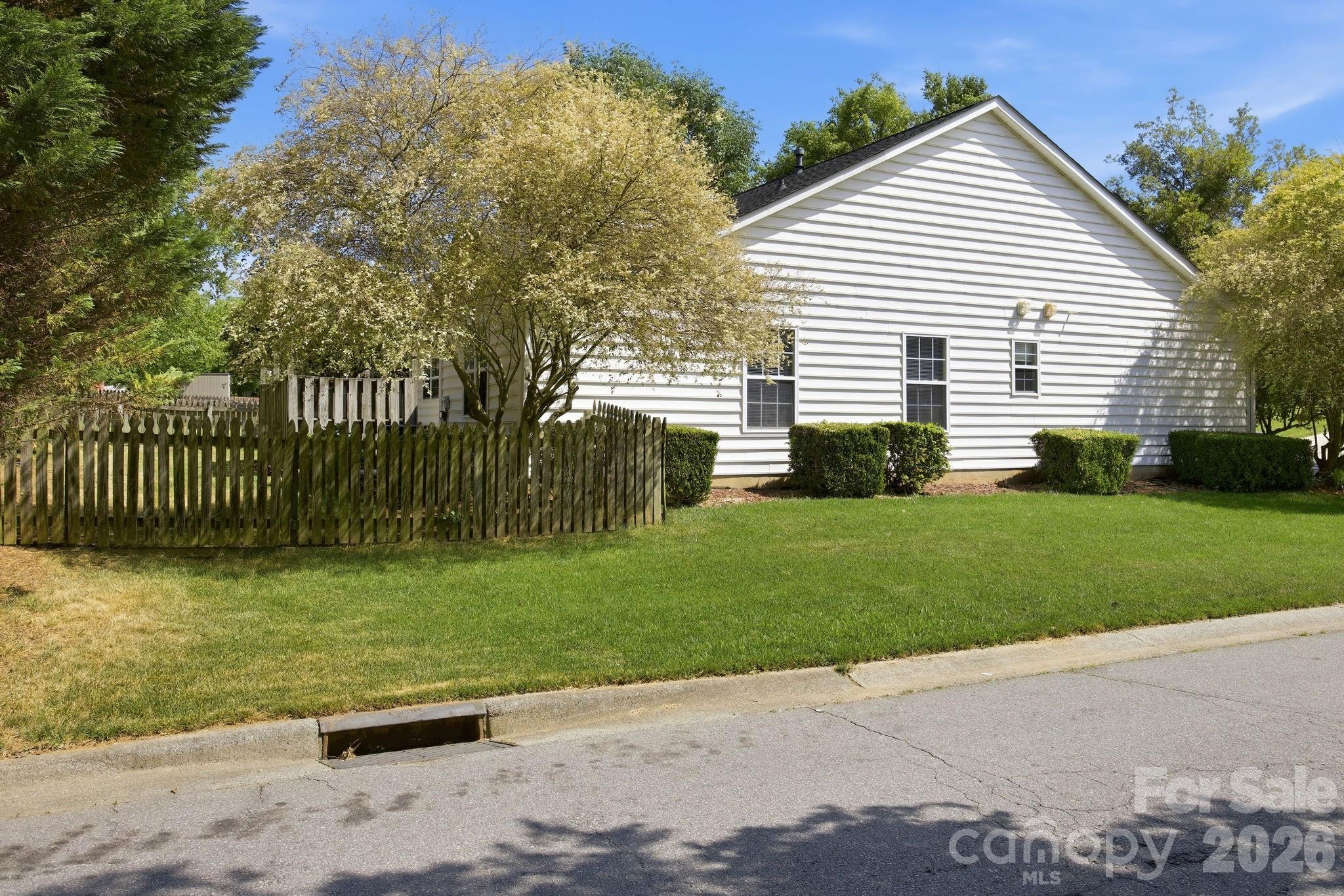 8616 Mineral Ridge Way — Charlotte