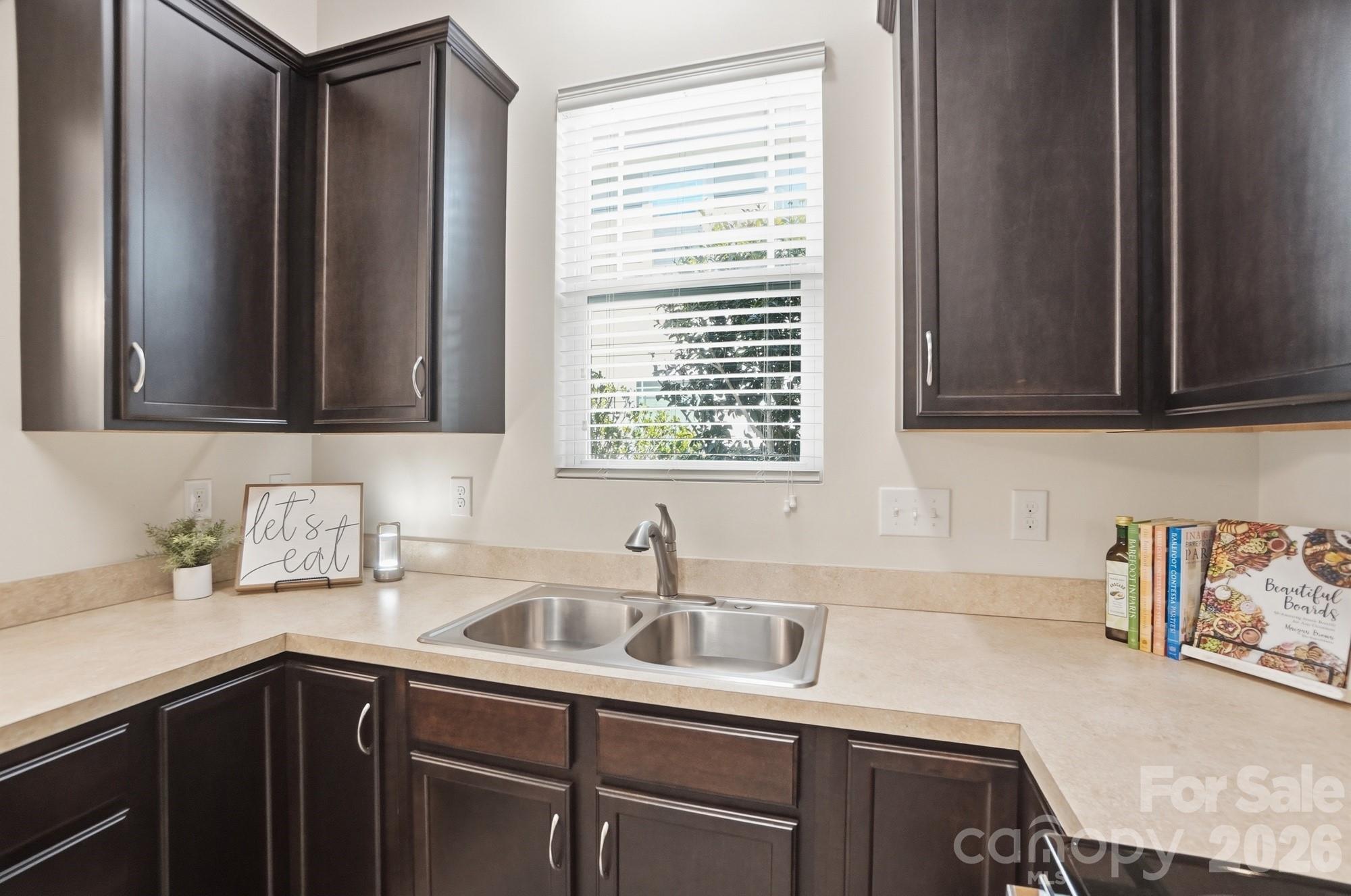 5936 Whitehawk Hill Road — Mint Hill