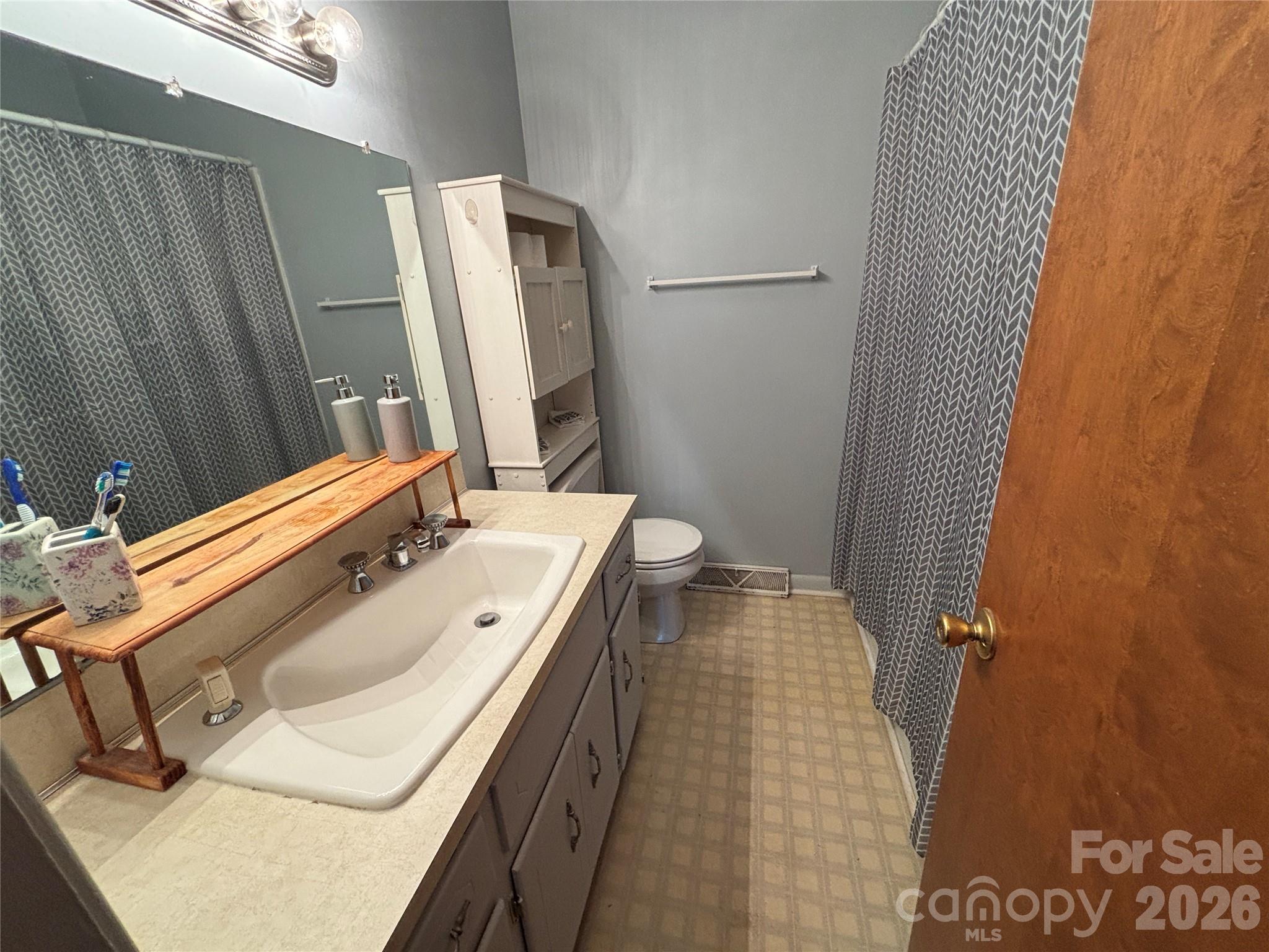 74 Miranda Drive — Taylorsville