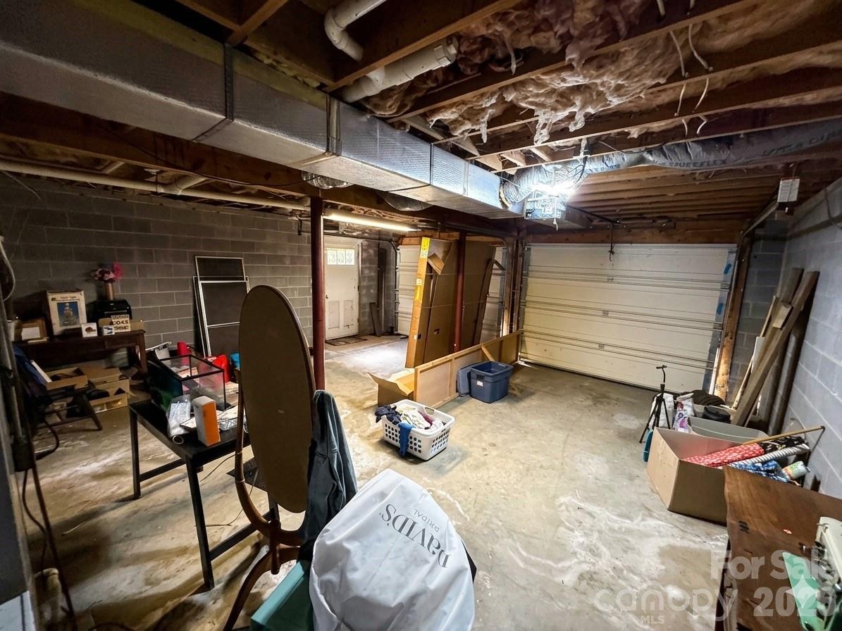 103 New Orleans Boulevard — Morganton