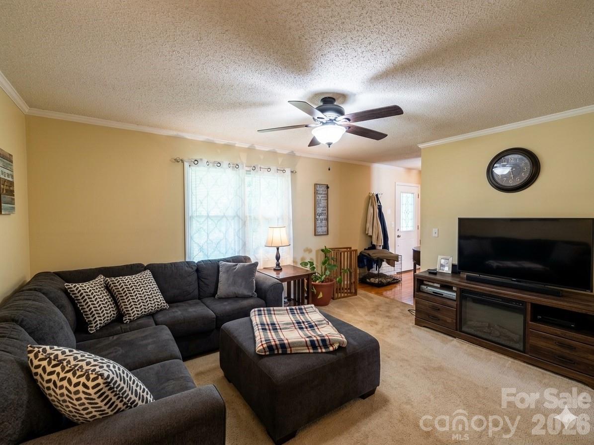 103 New Orleans Boulevard — Morganton