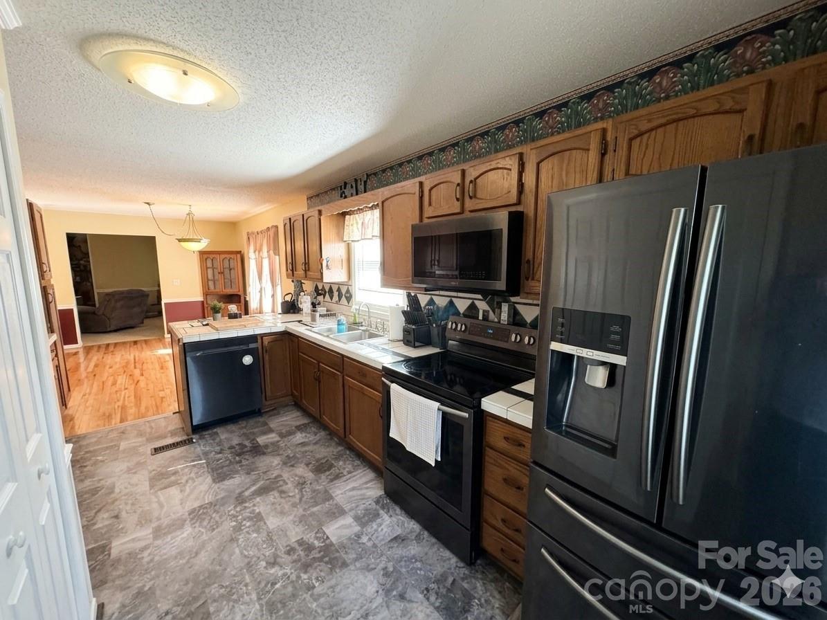 103 New Orleans Boulevard — Morganton