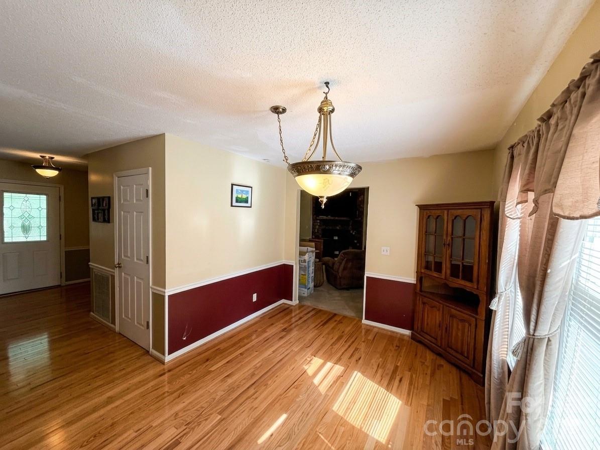 103 New Orleans Boulevard — Morganton