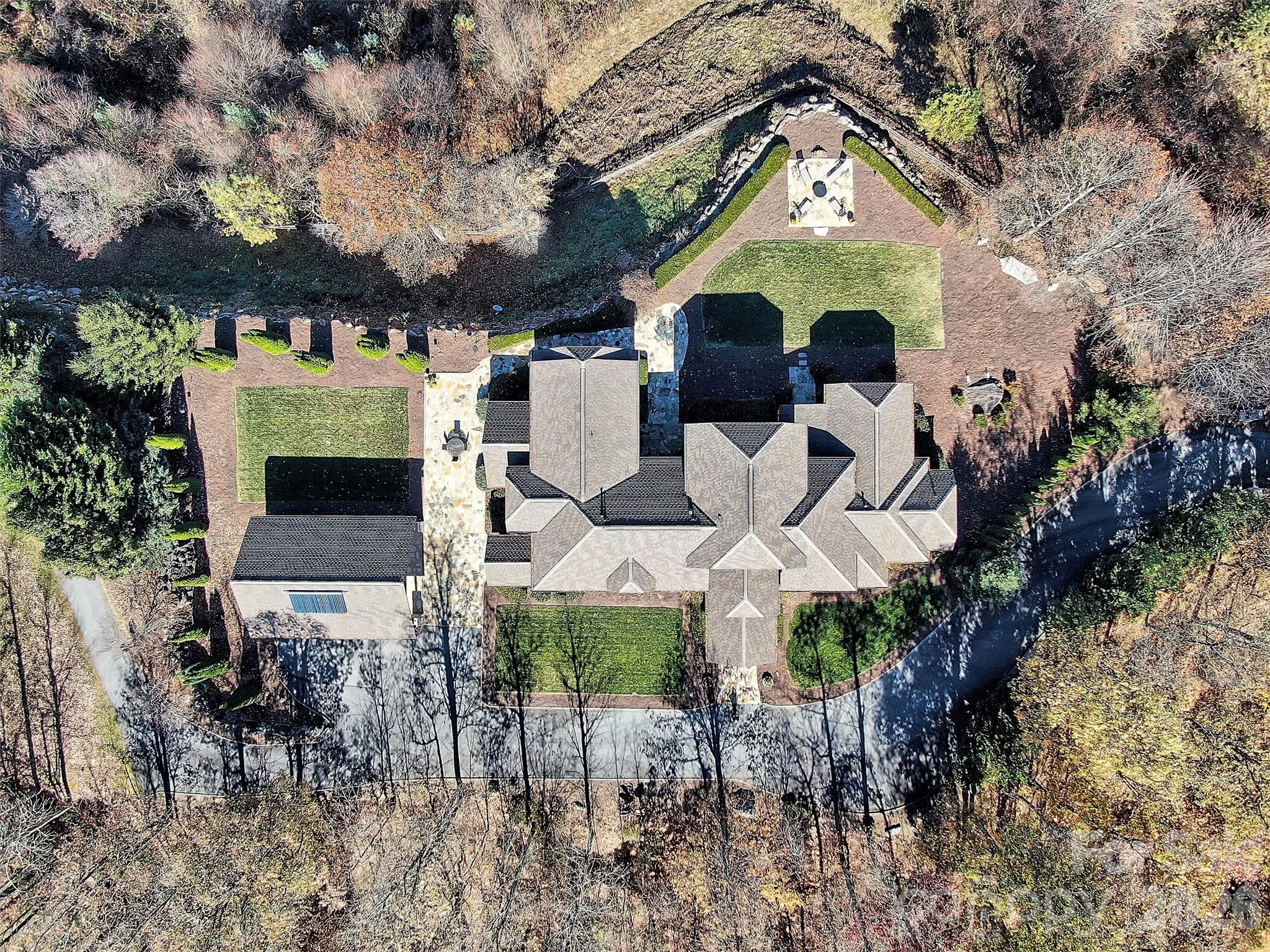 93 Lombard Street — Waynesville