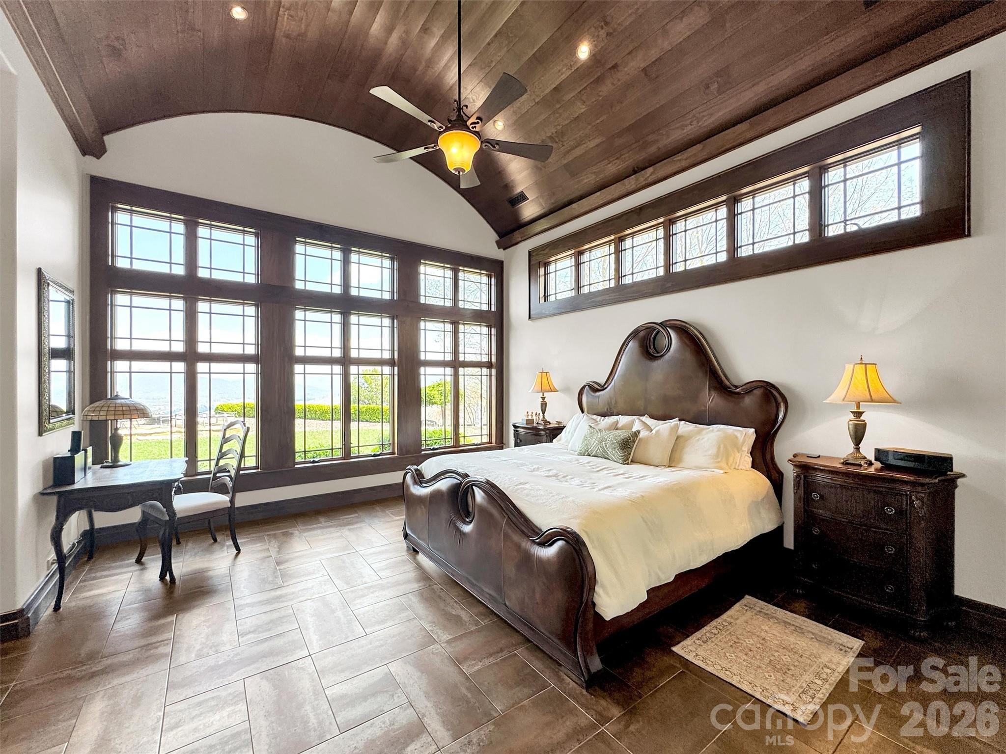 93 Lombard Street — Waynesville