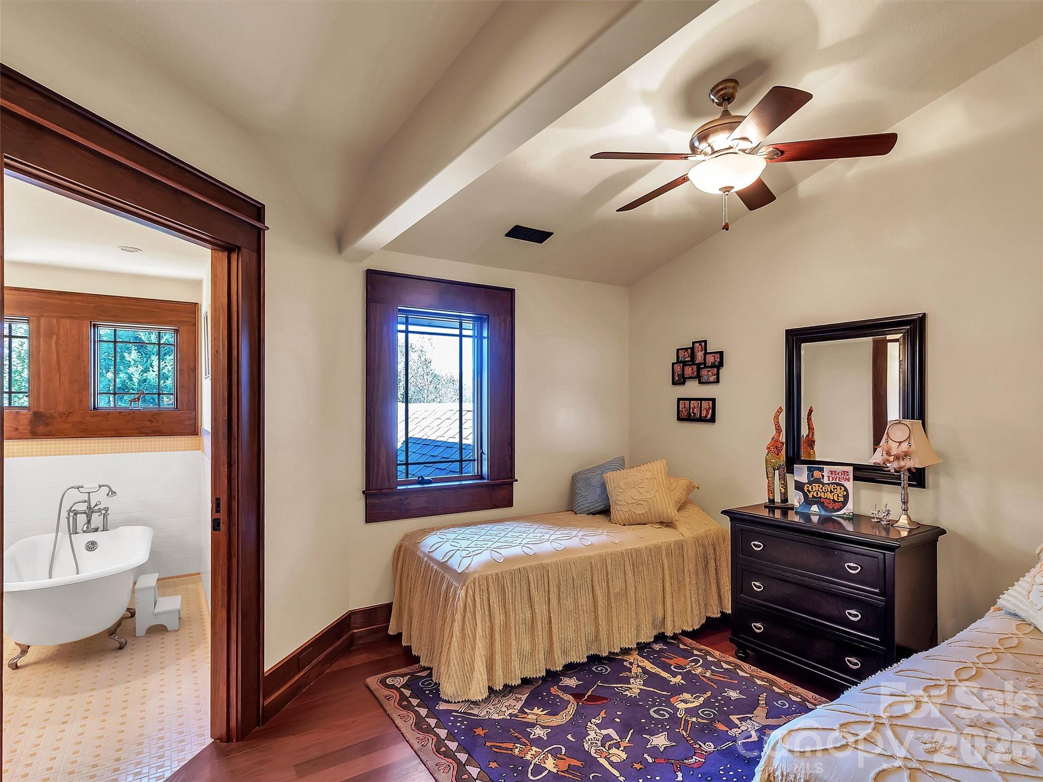 93 Lombard Street — Waynesville