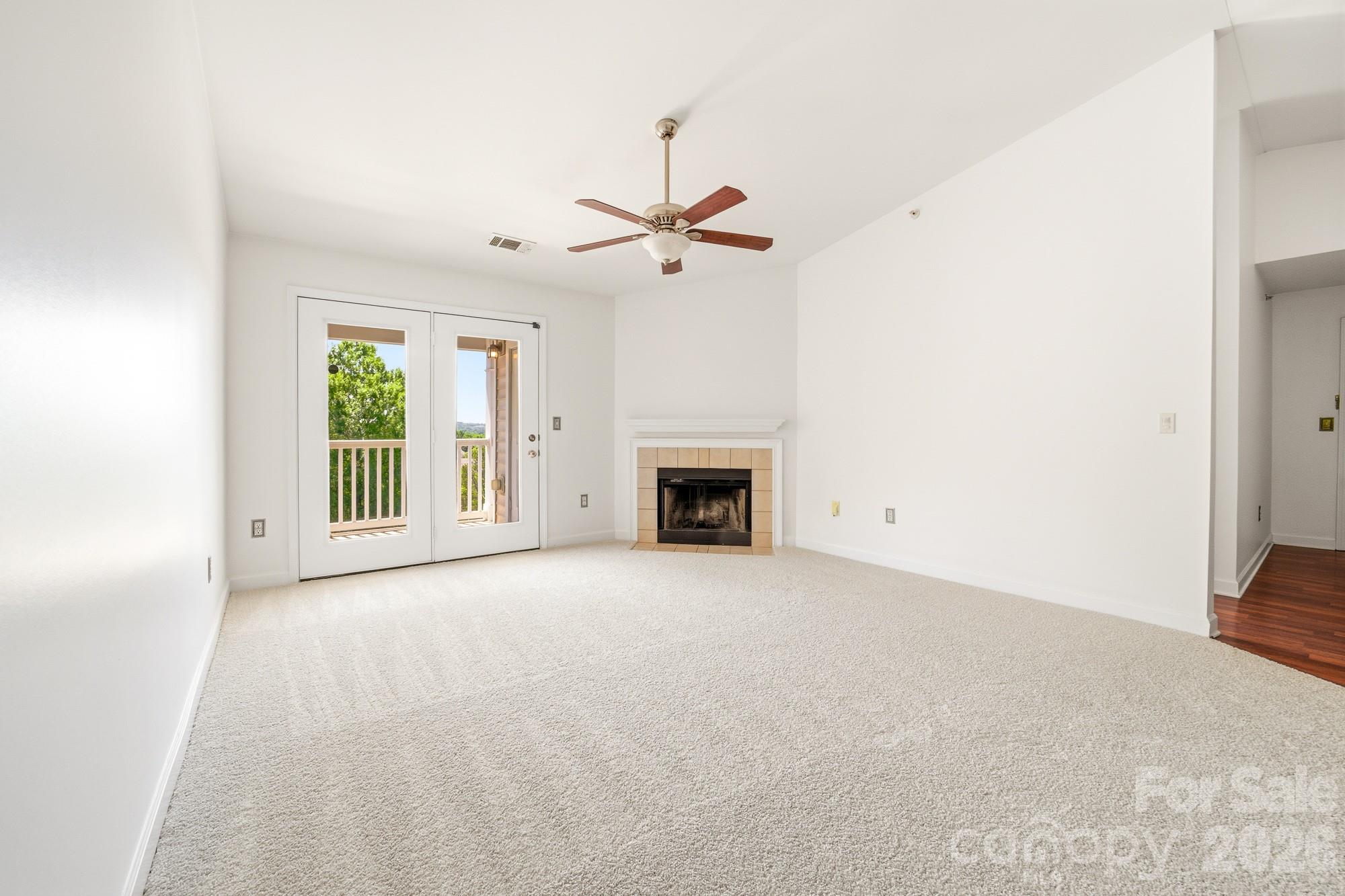 9976 Hyde Glen Court — Charlotte