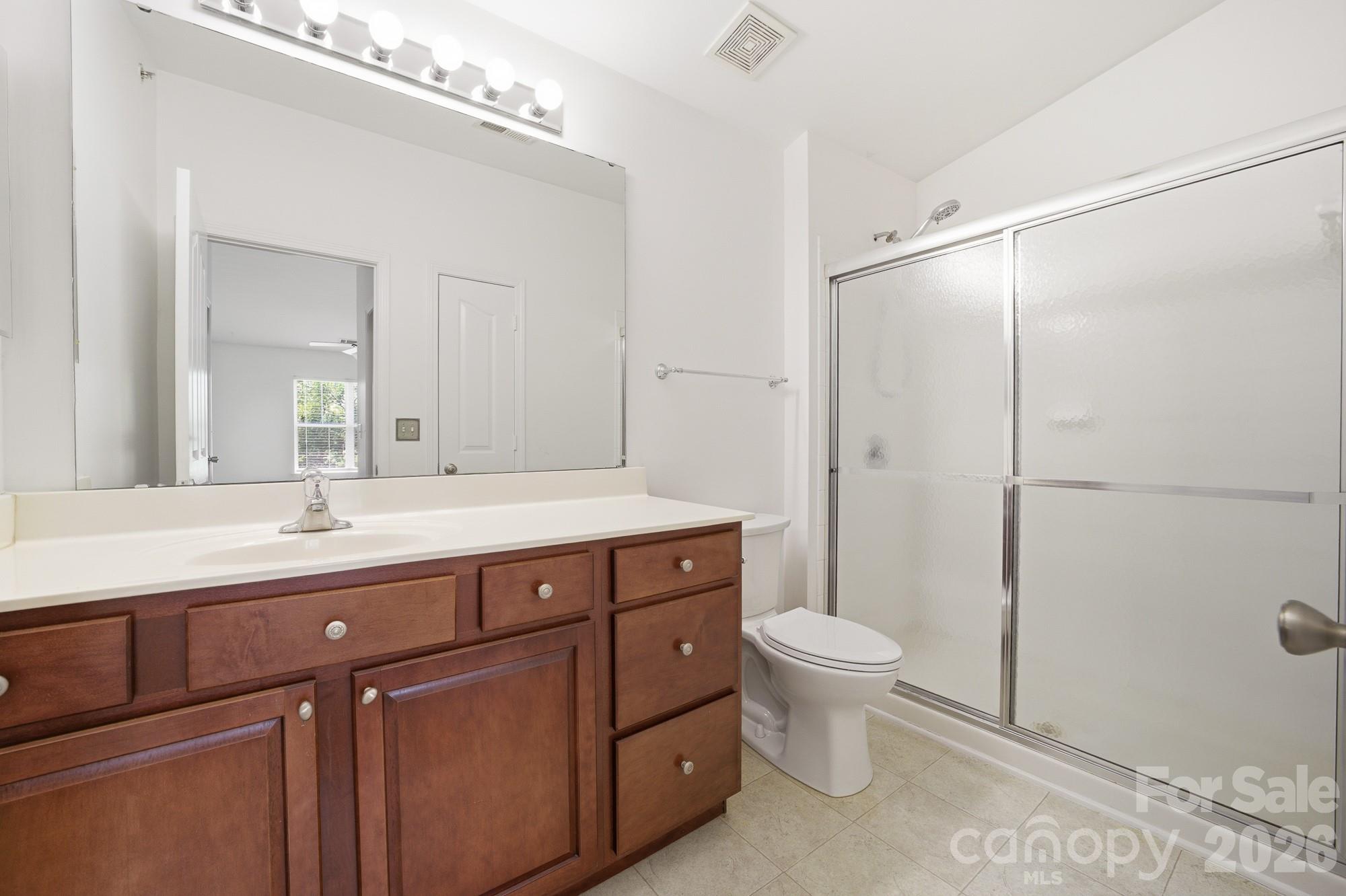 9976 Hyde Glen Court — Charlotte
