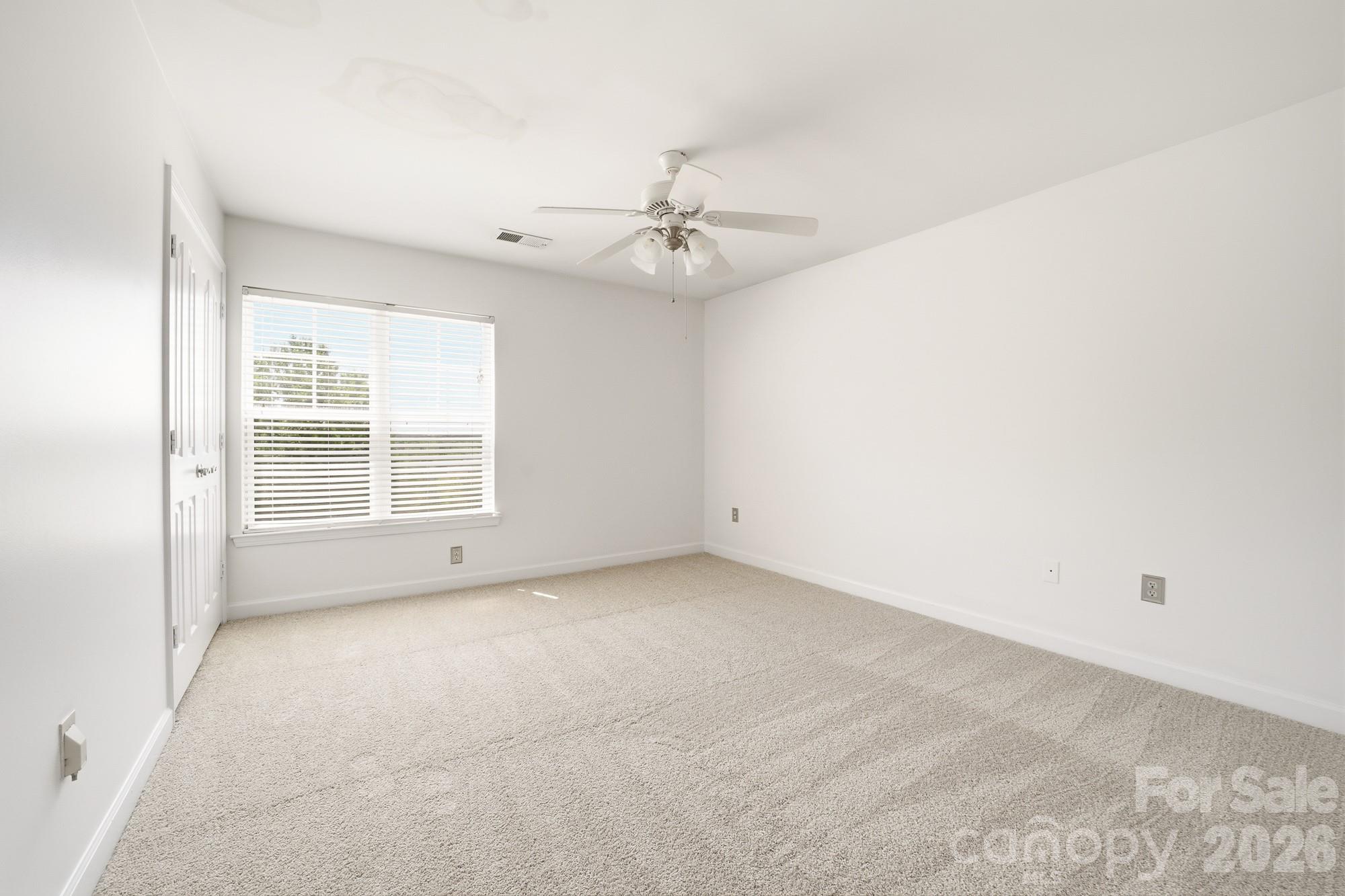 9976 Hyde Glen Court — Charlotte