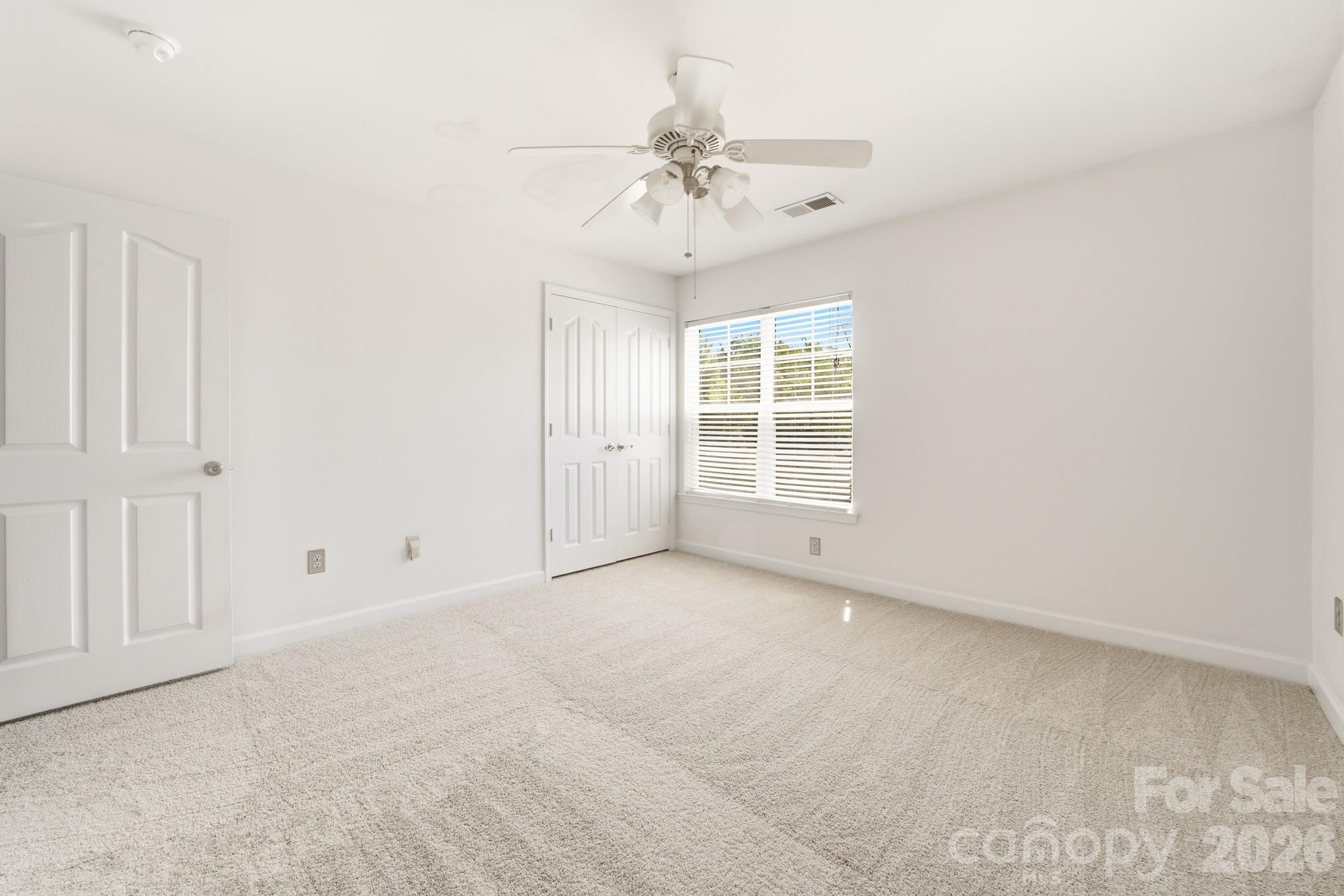 9976 Hyde Glen Court — Charlotte