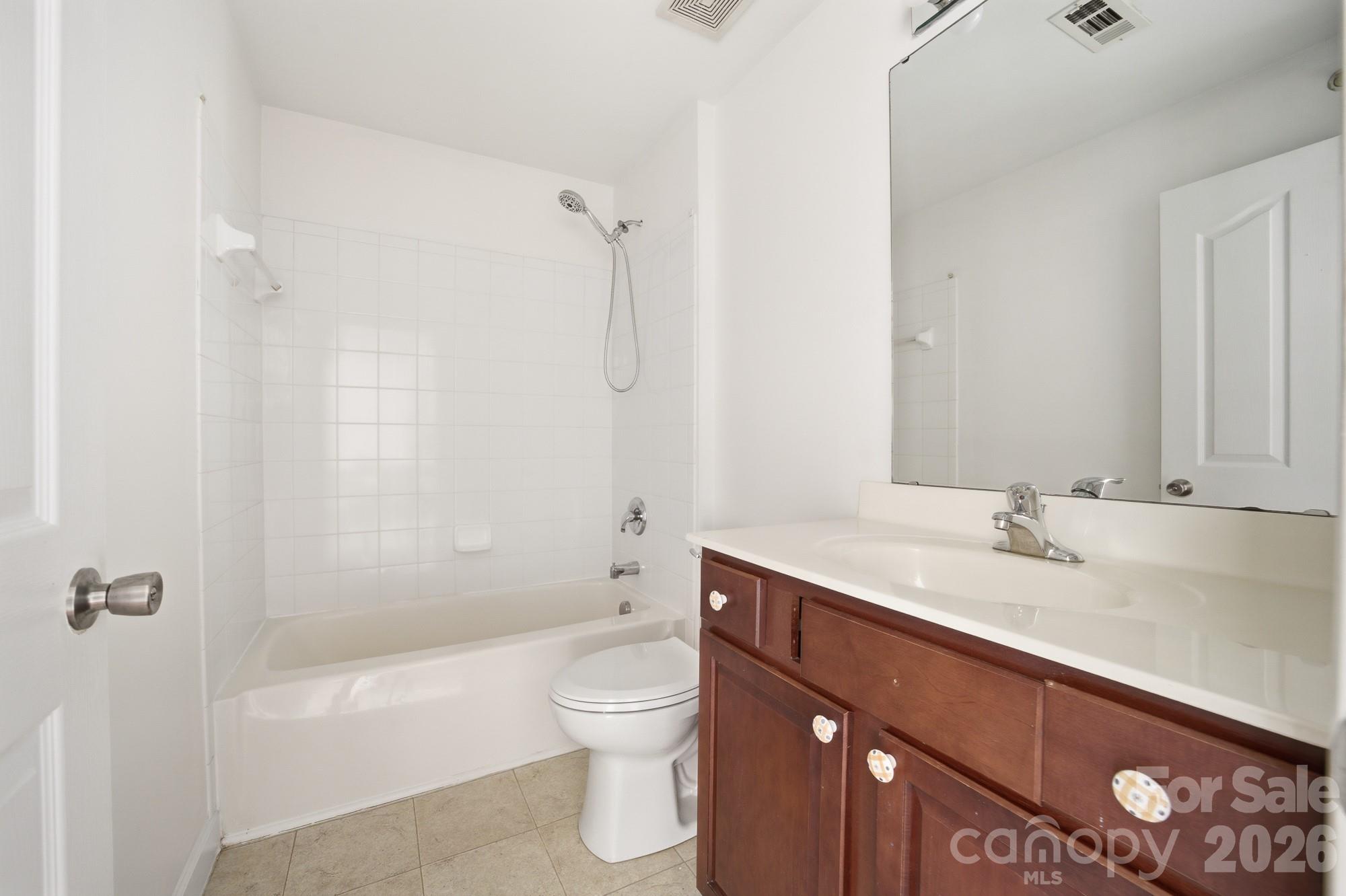 9976 Hyde Glen Court — Charlotte