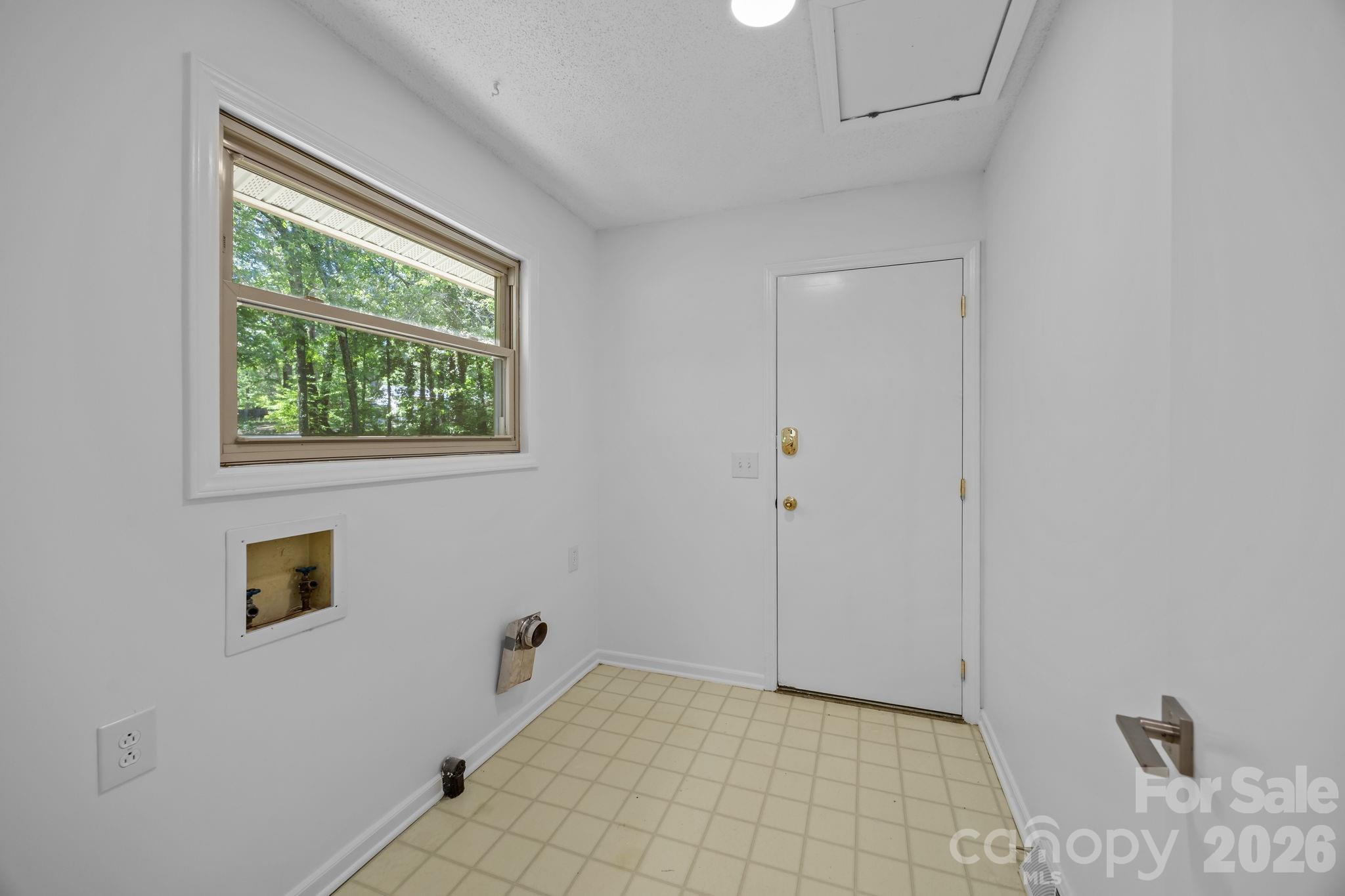 12538 Sam Furr Road — Huntersville