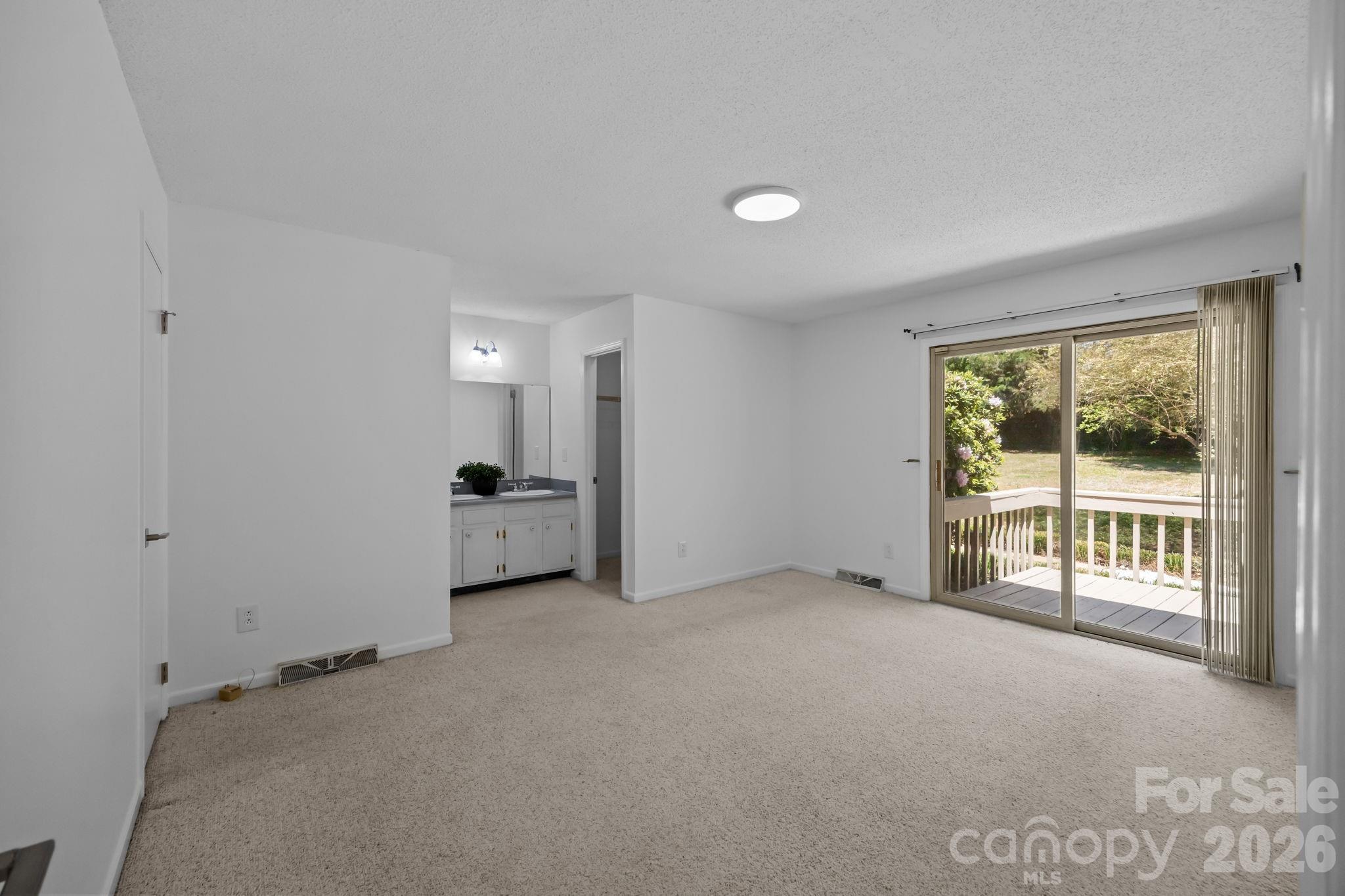 12538 Sam Furr Road — Huntersville