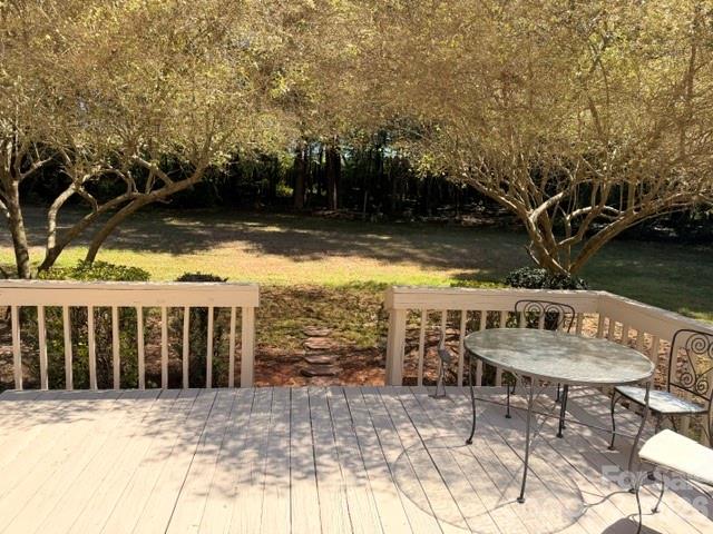 12538 Sam Furr Road — Huntersville