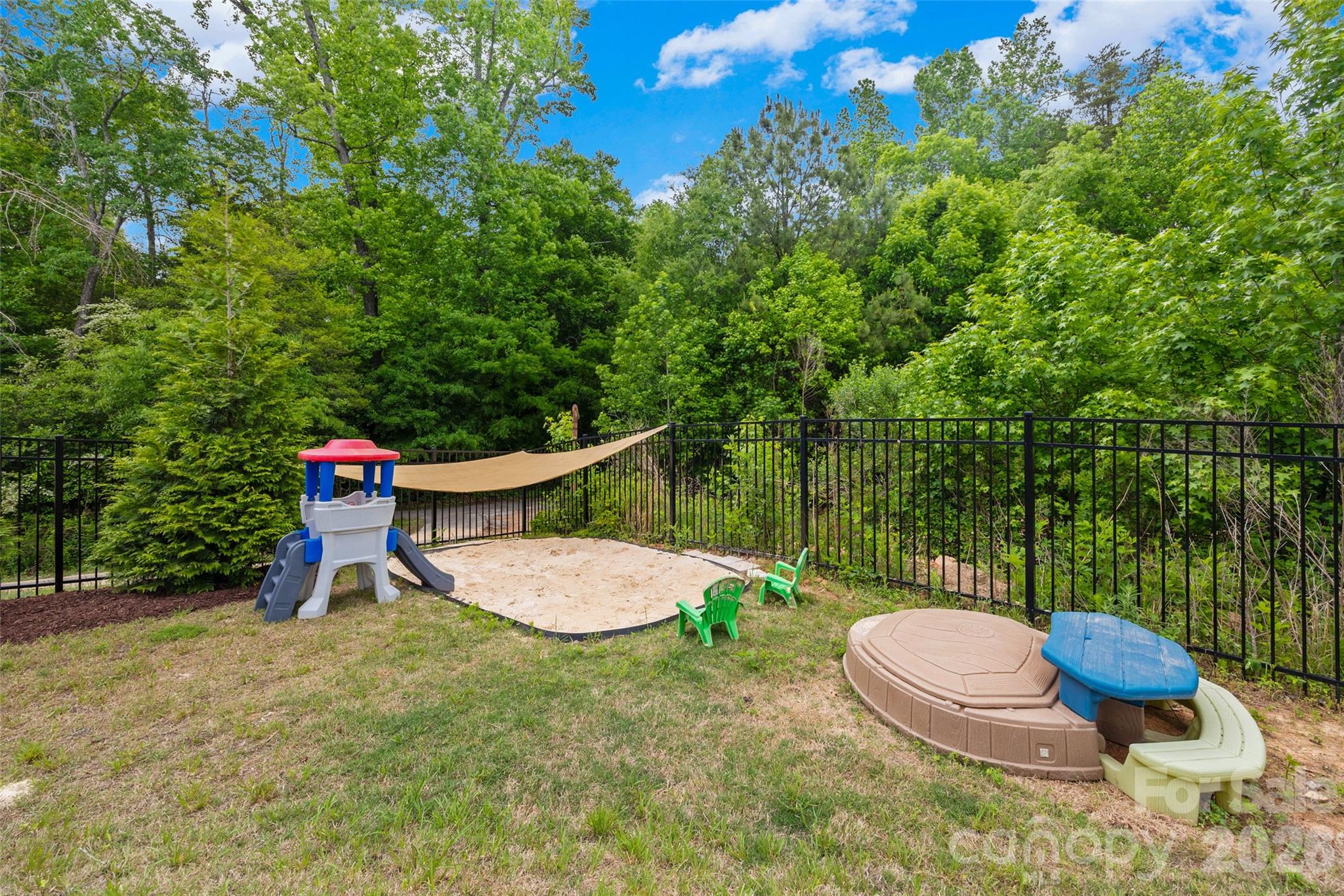 2862 Creekview Drive — Waxhaw