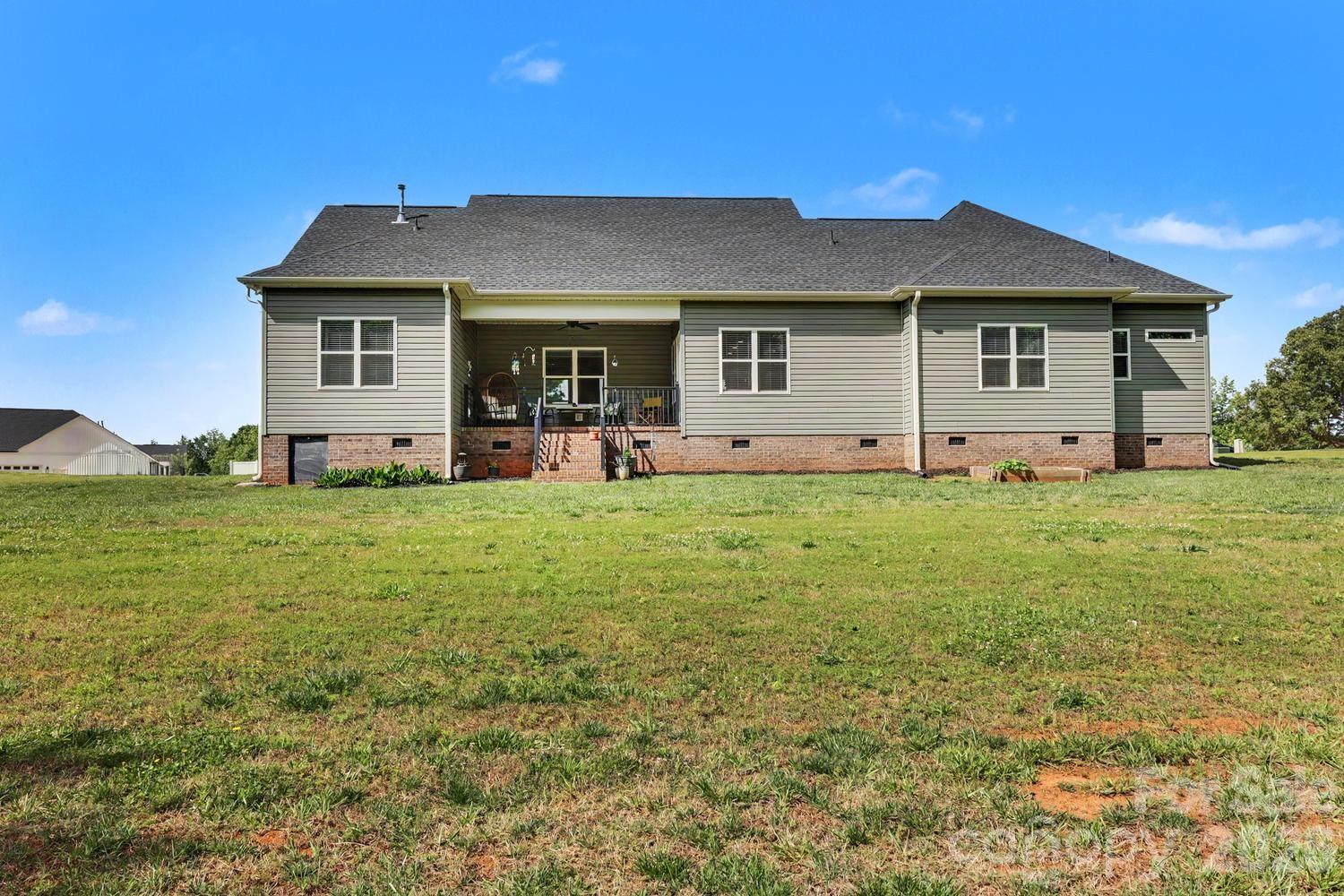 4175 Brandy Creek Court — Clover