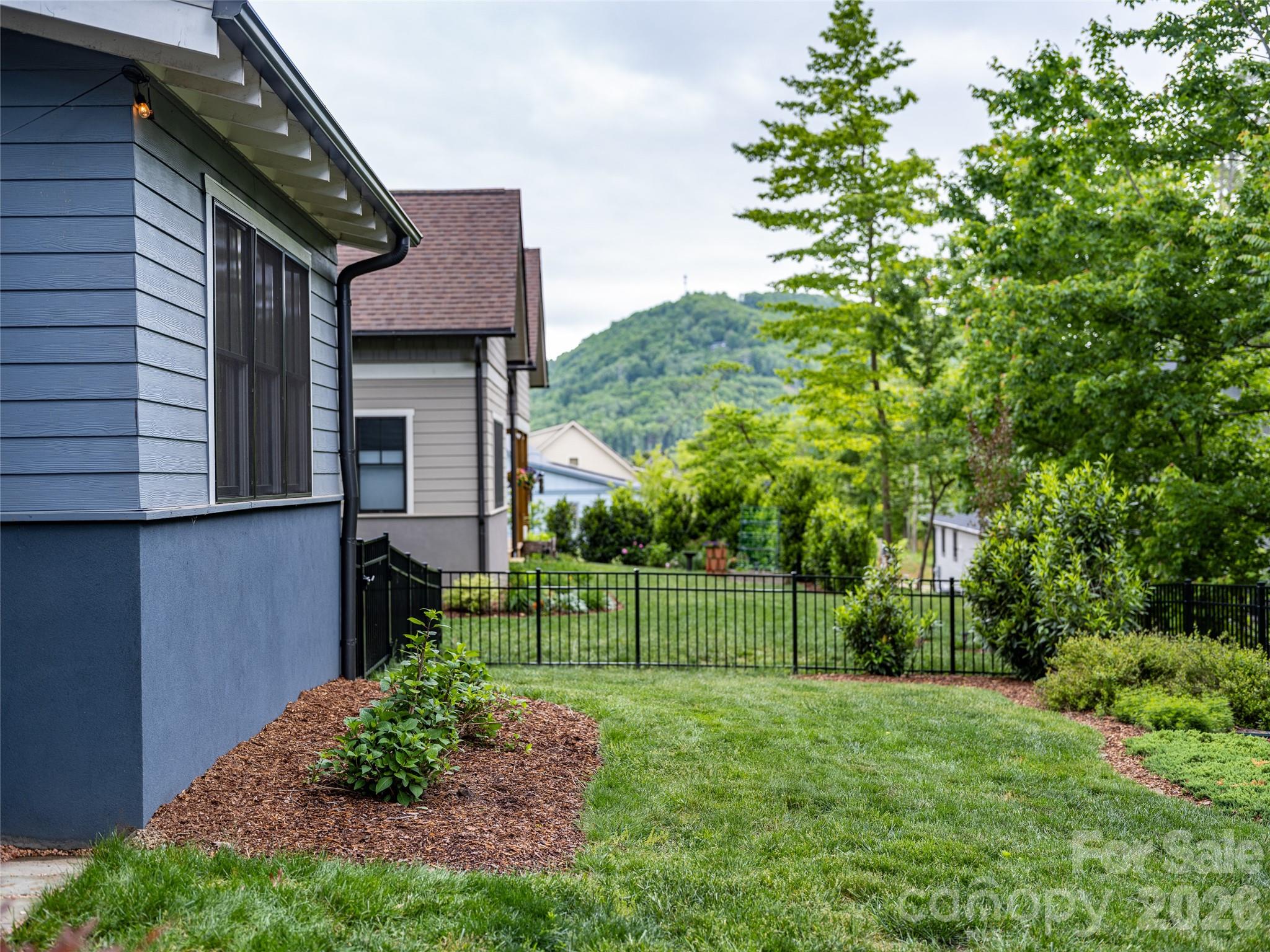 9 Ashe Park Circle — Asheville