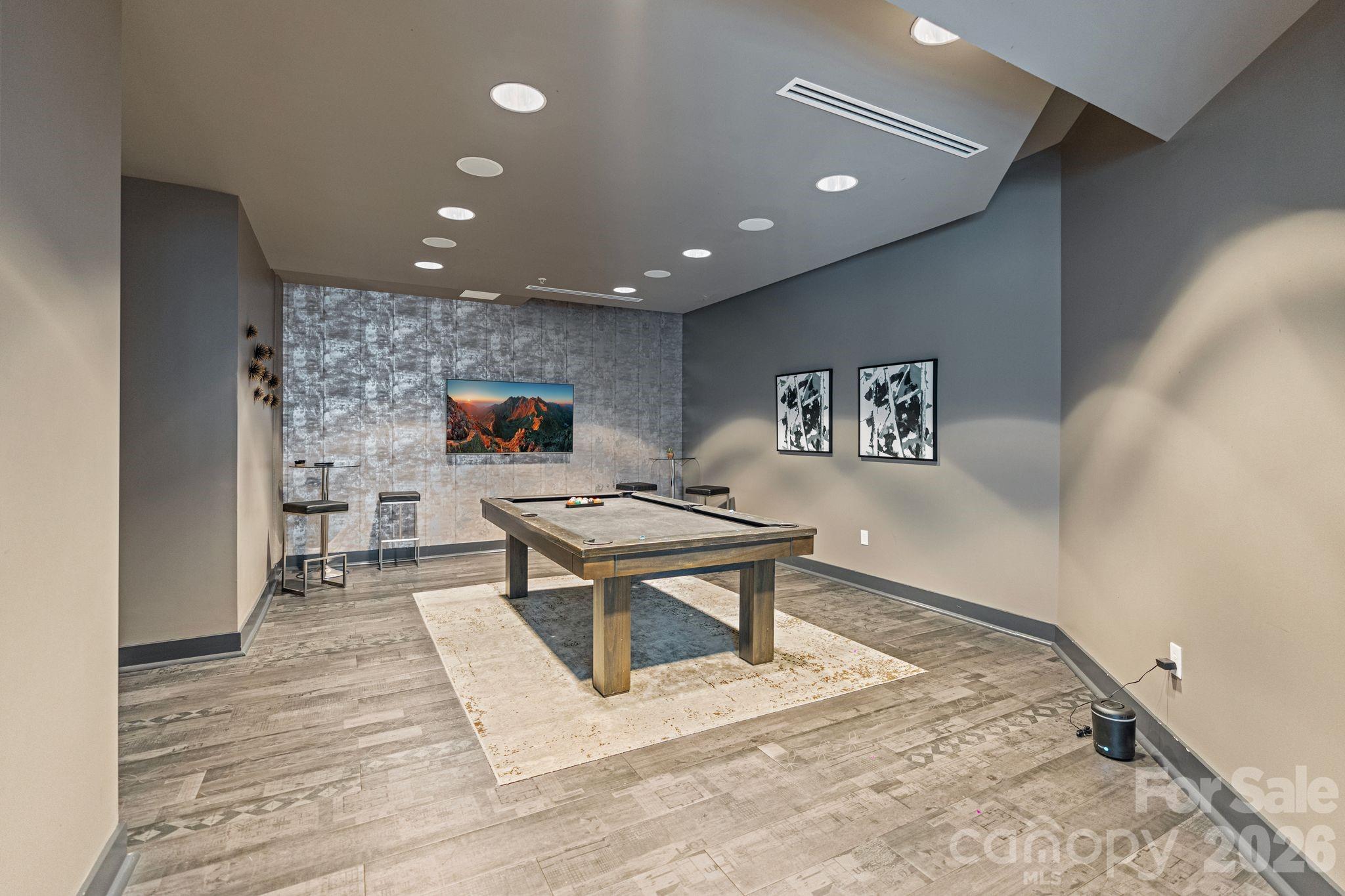 210 N Church Street #1810 — Charlotte