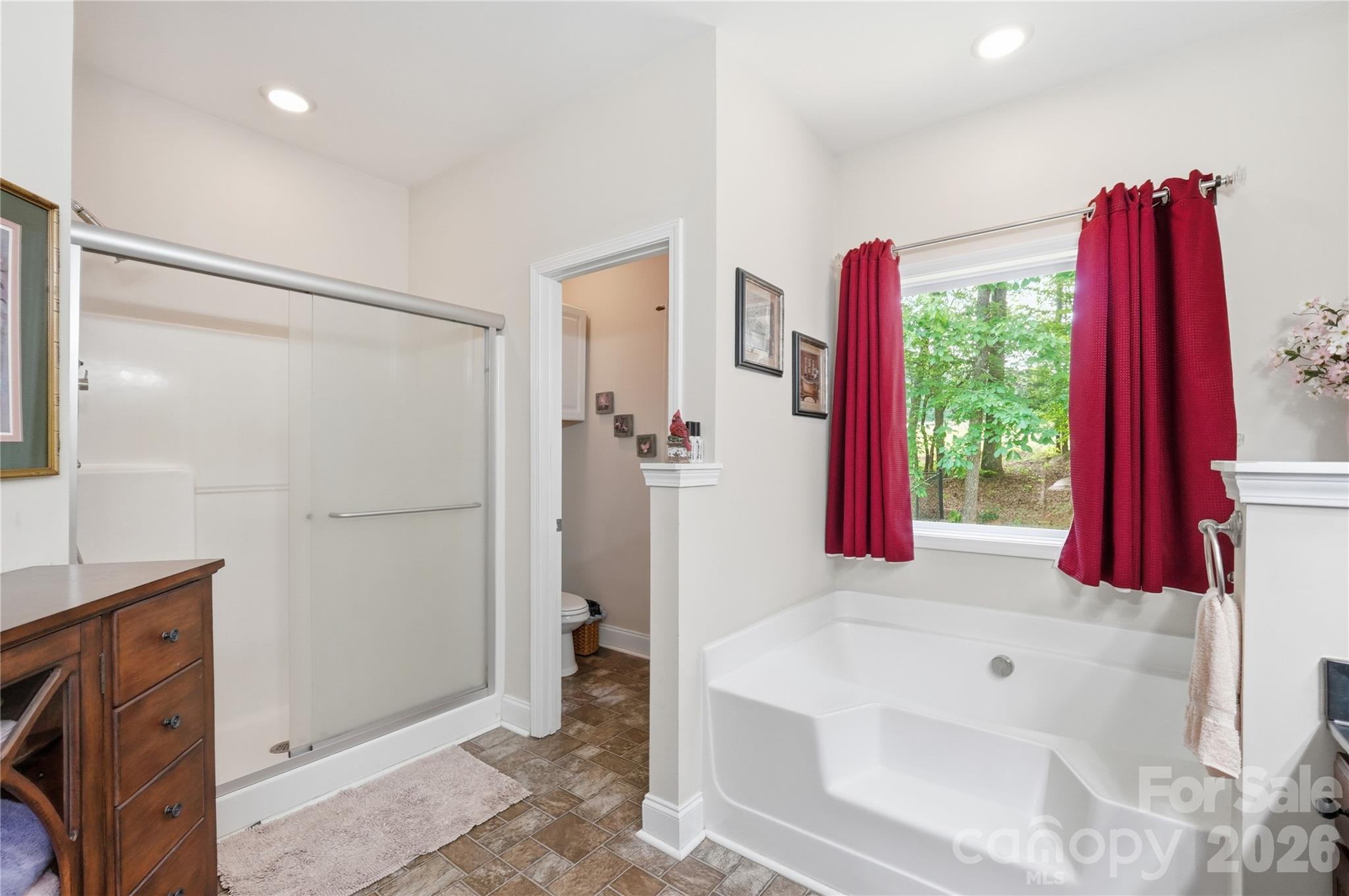 250 Henderson Road — Bessemer City