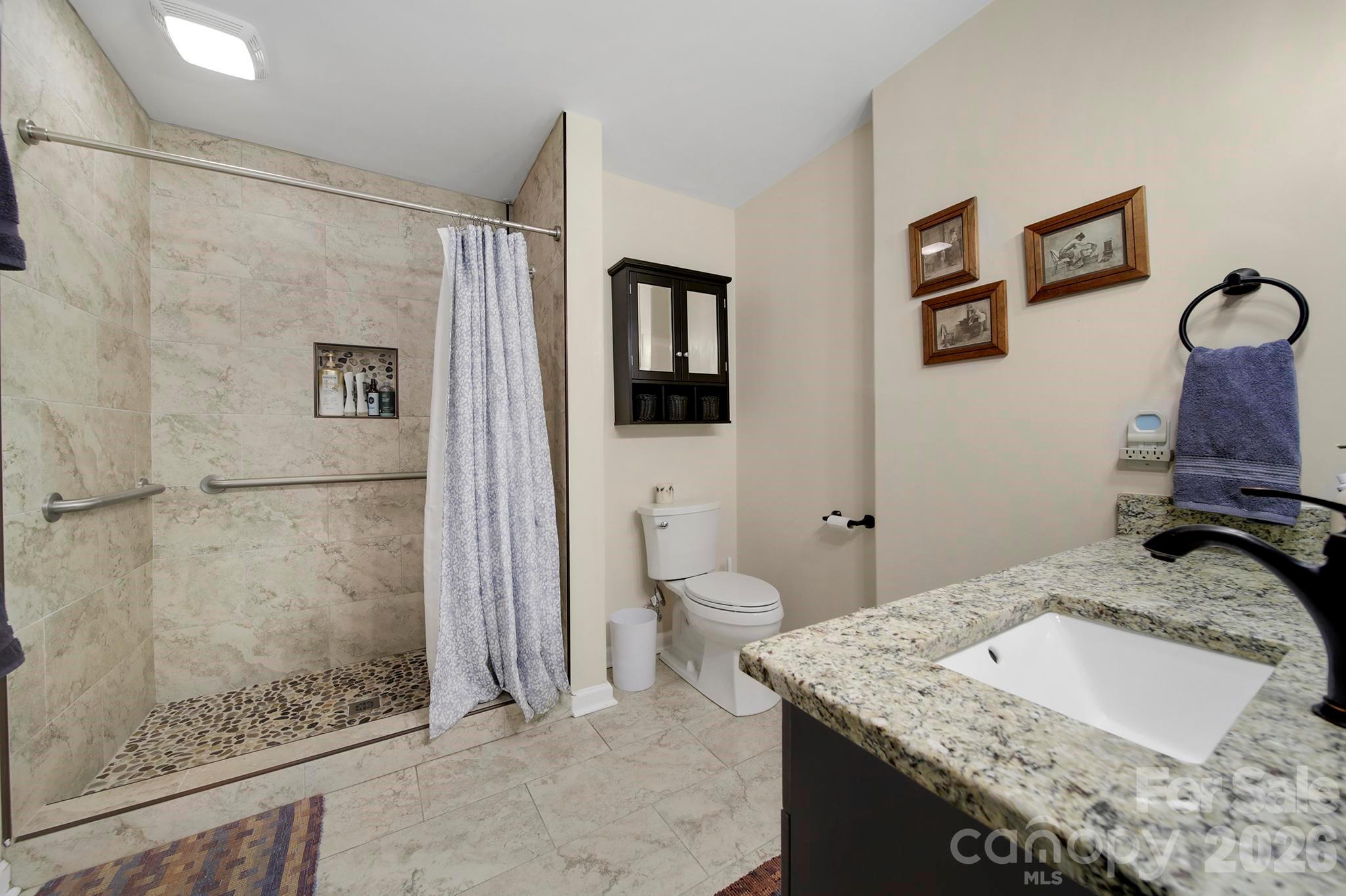 530 Calabash Road — Clover