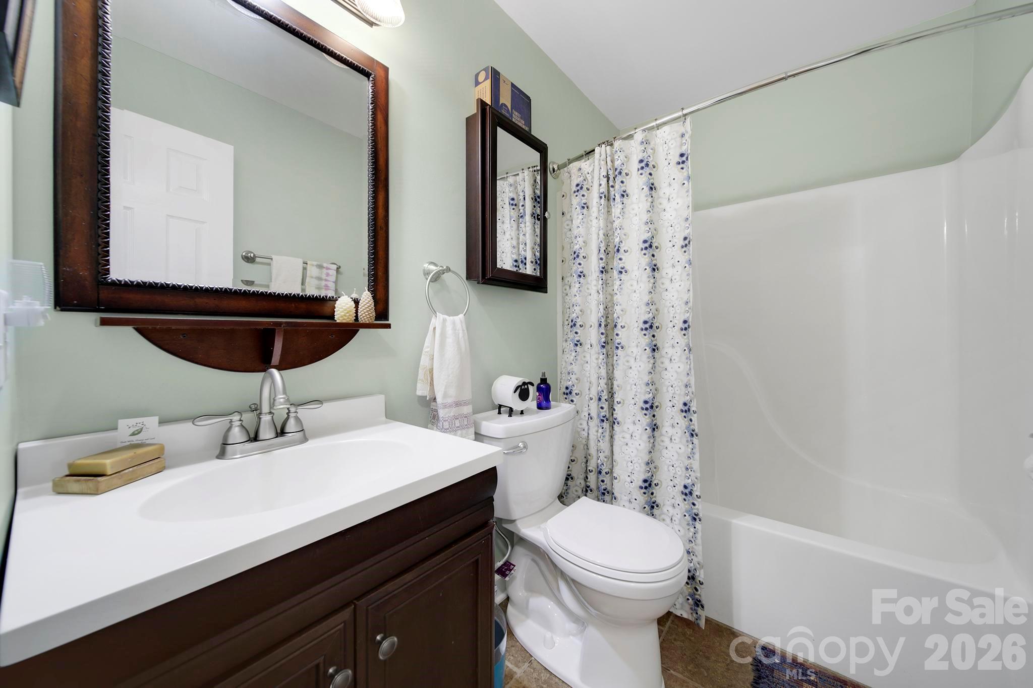 530 Calabash Road — Clover