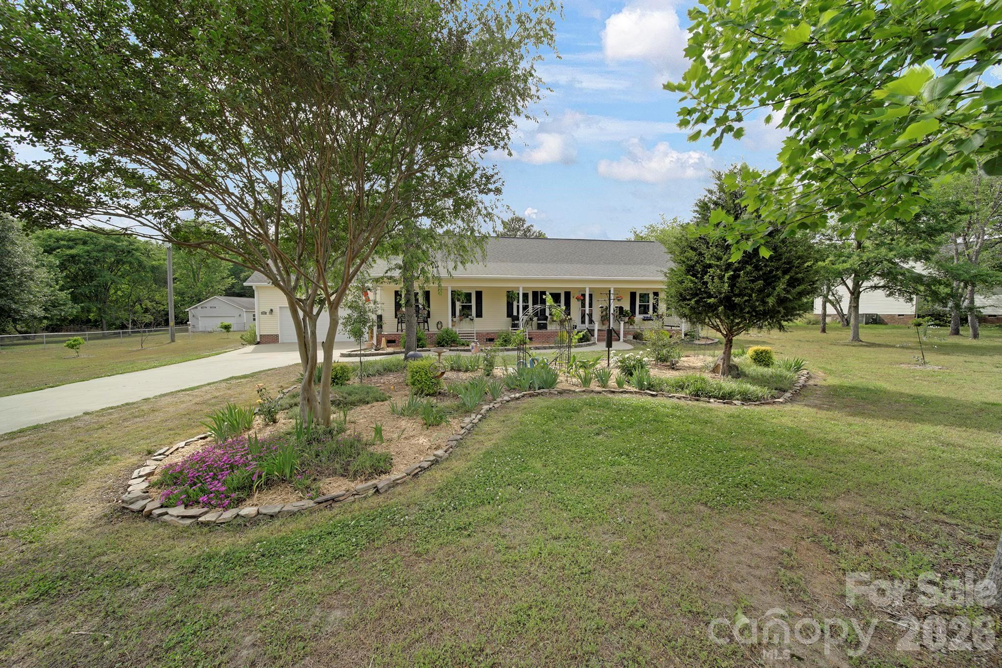 530 Calabash Road — Clover