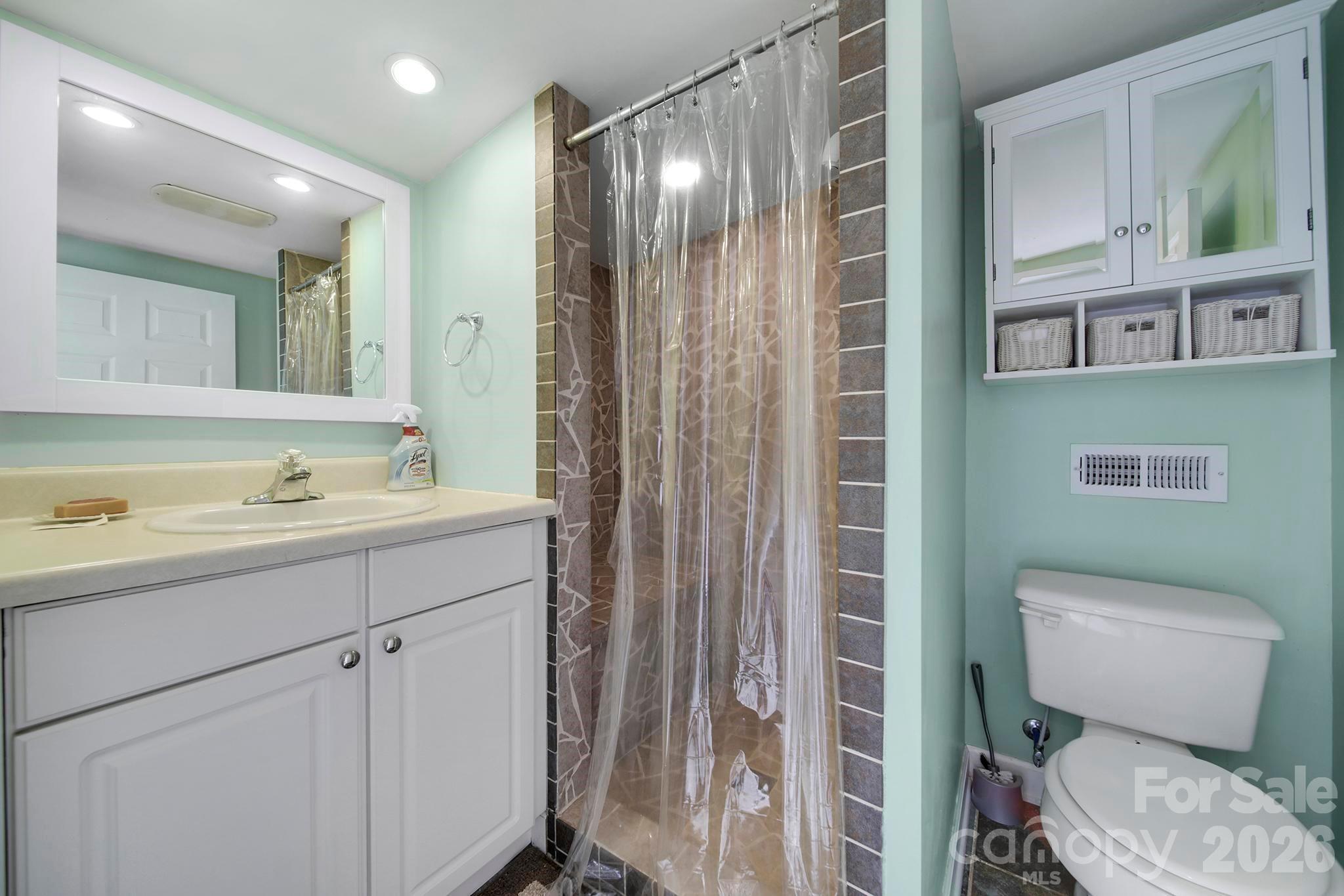 530 Calabash Road — Clover