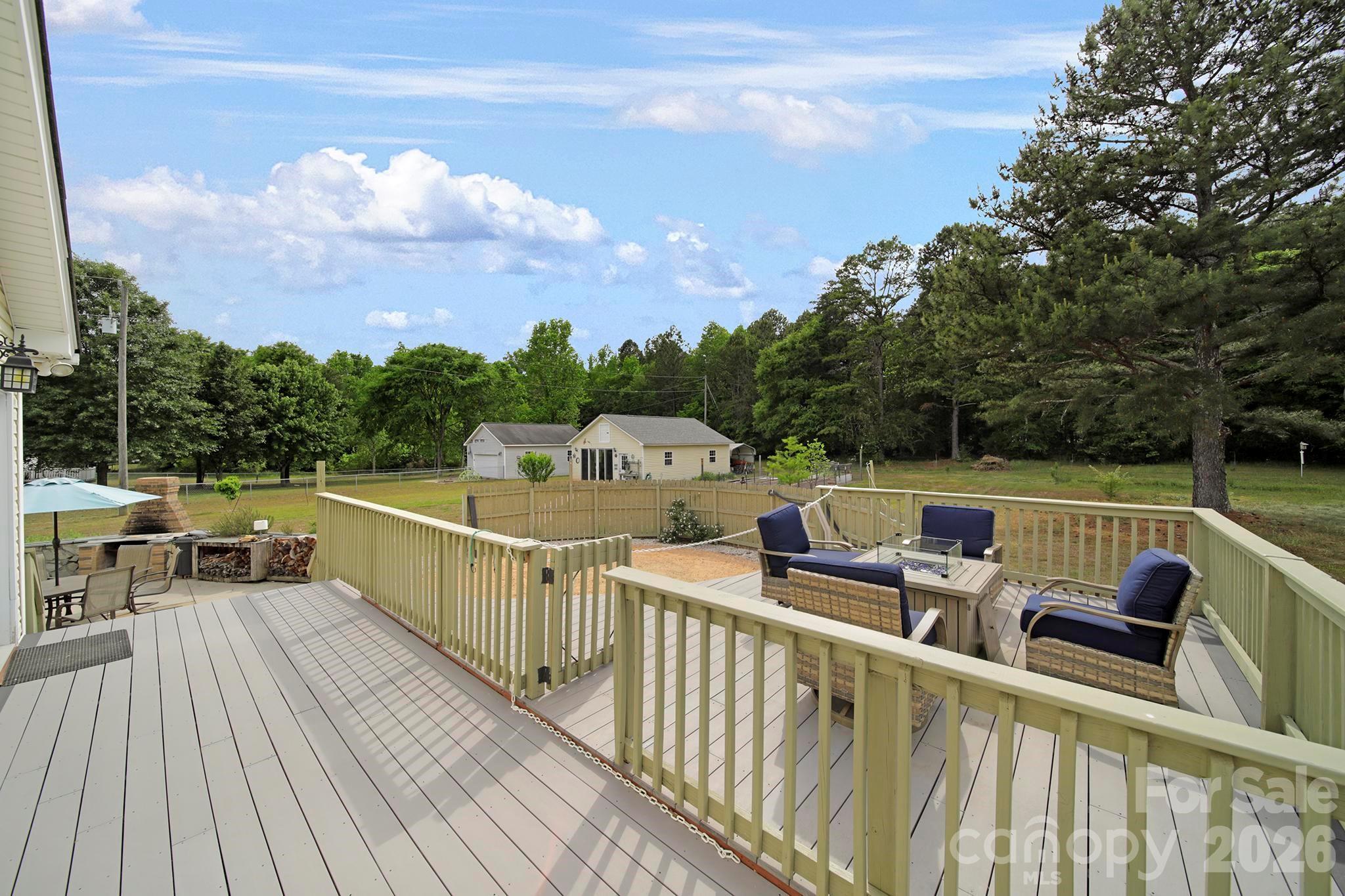 530 Calabash Road — Clover