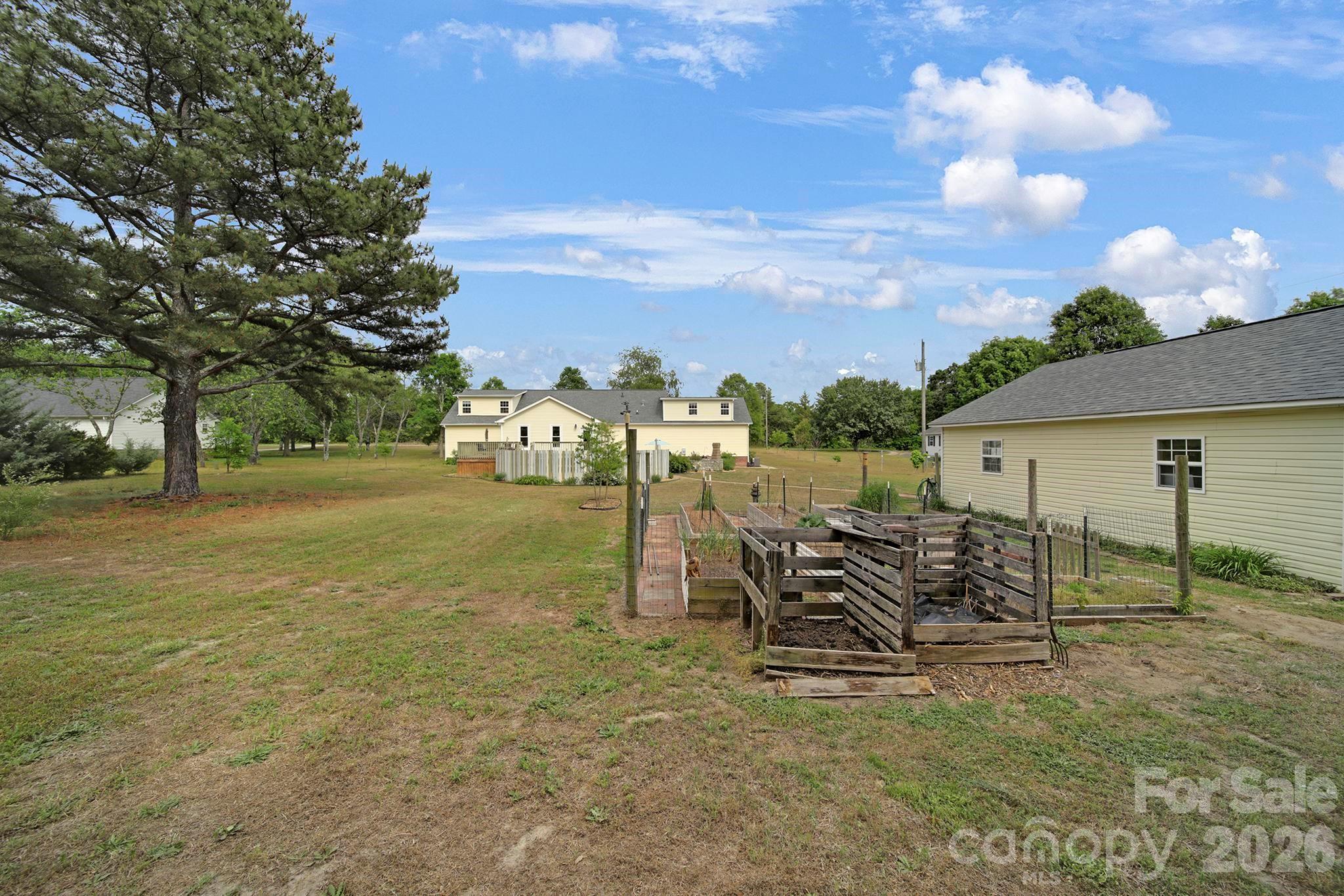 530 Calabash Road — Clover