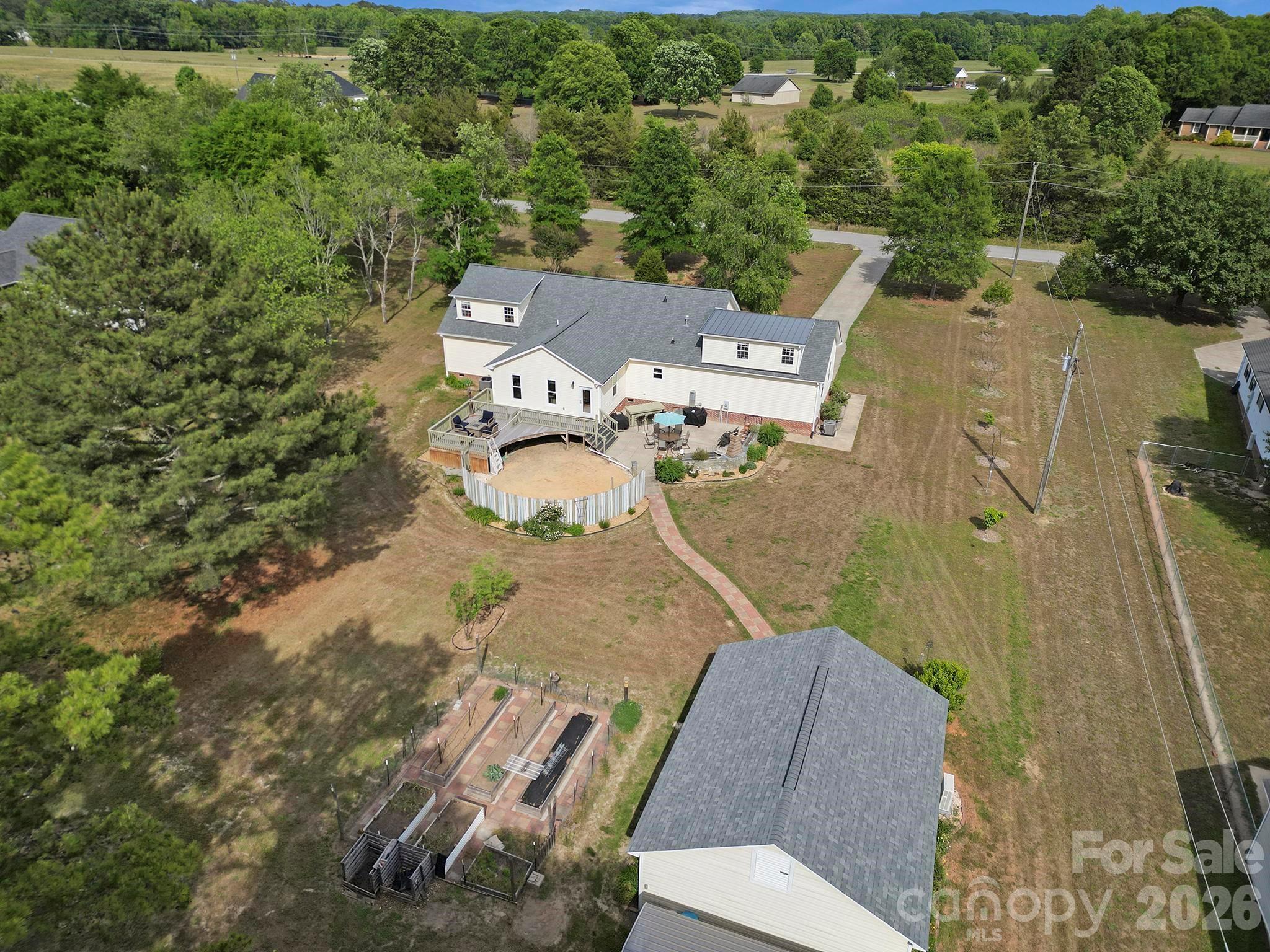 530 Calabash Road — Clover