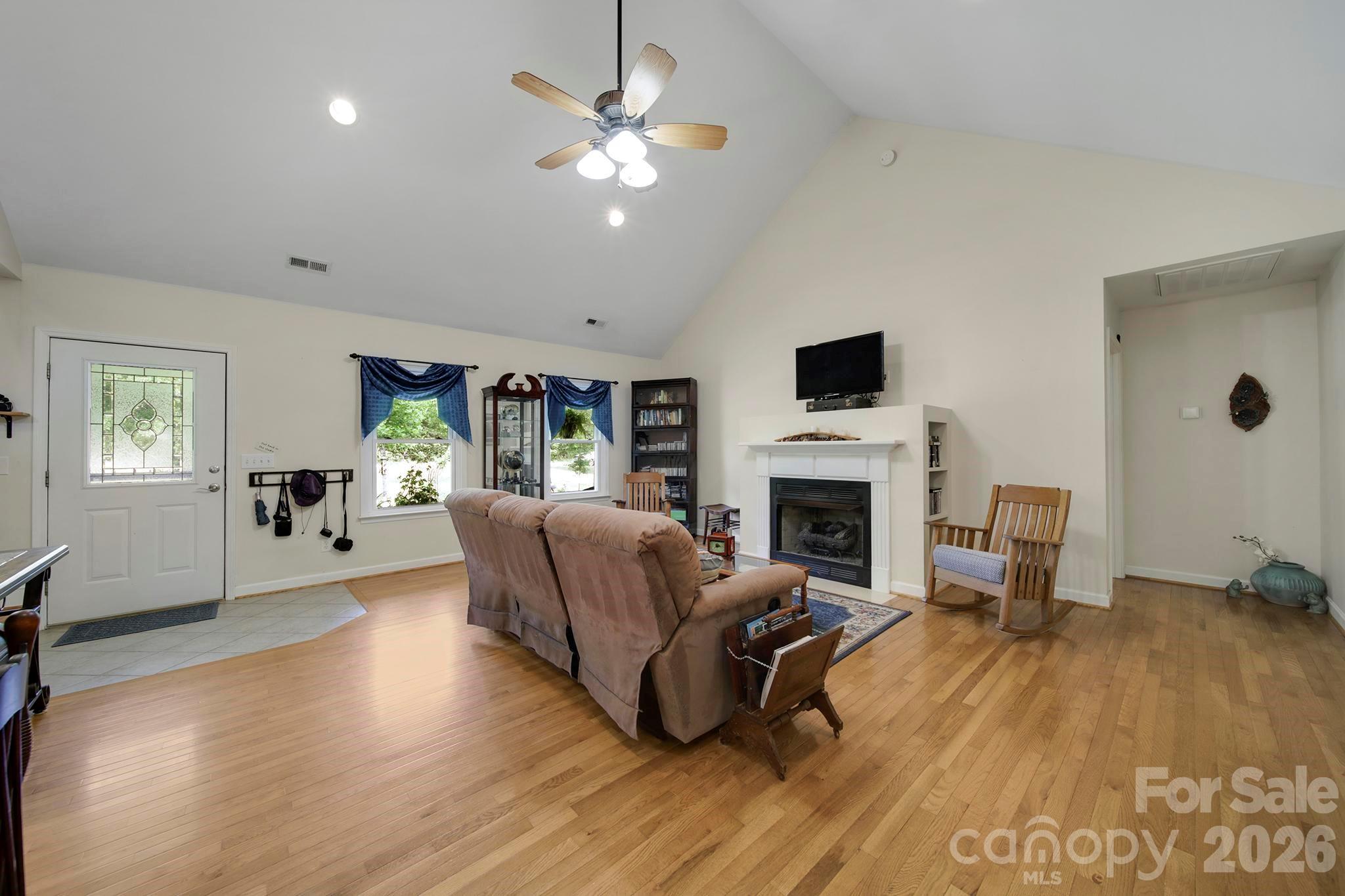 530 Calabash Road — Clover