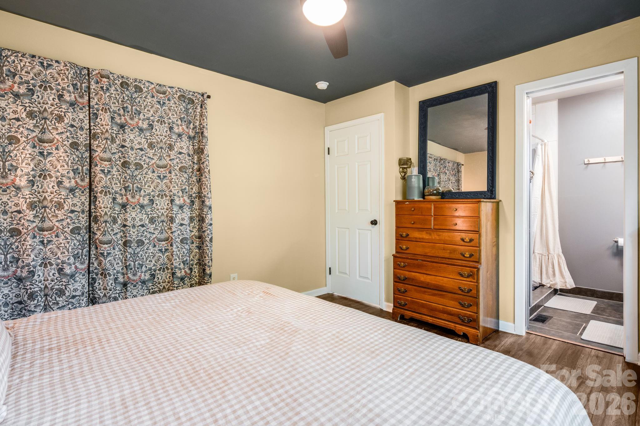 112 Shadowlawn Drive — Asheville