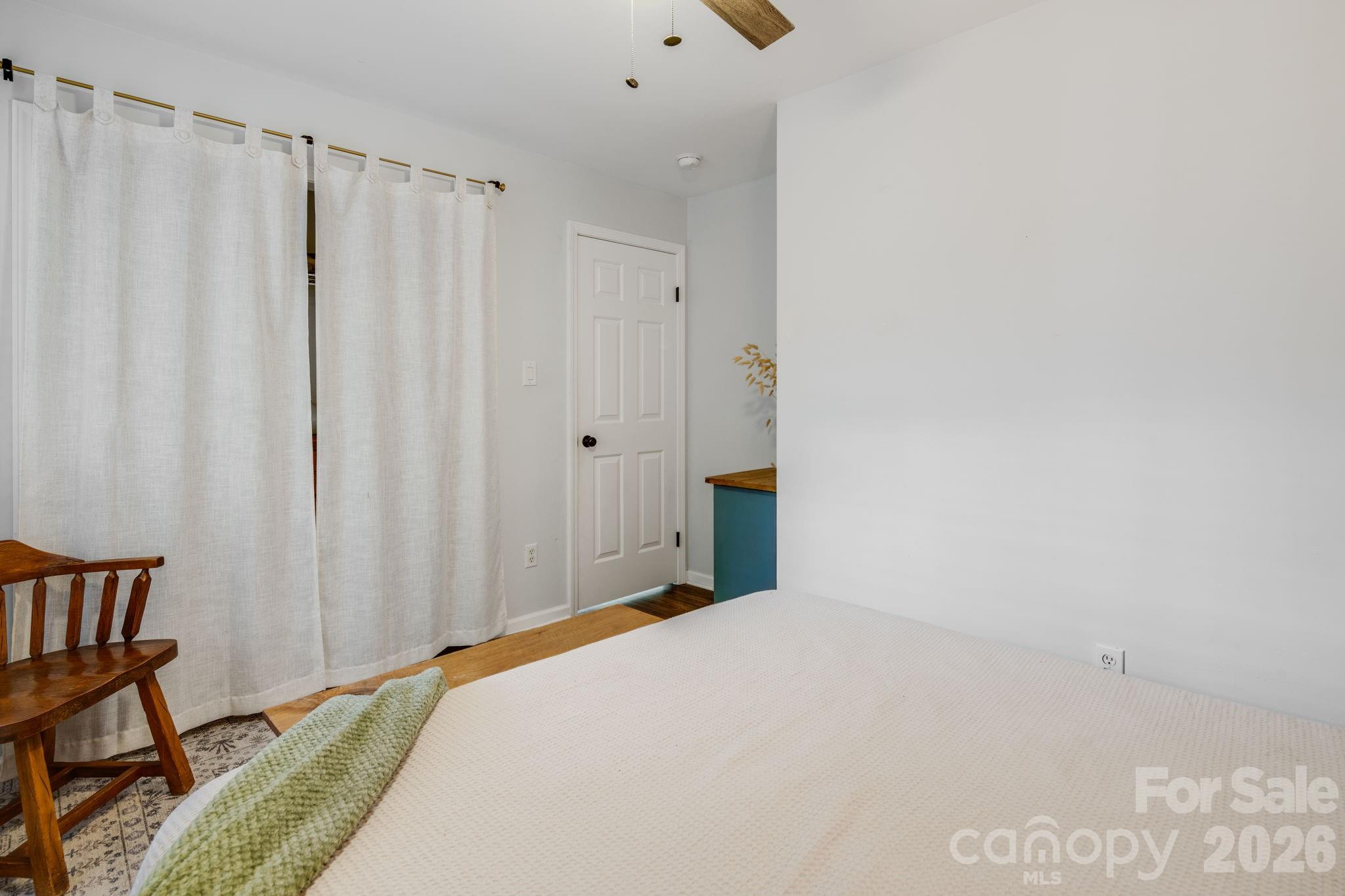 112 Shadowlawn Drive — Asheville