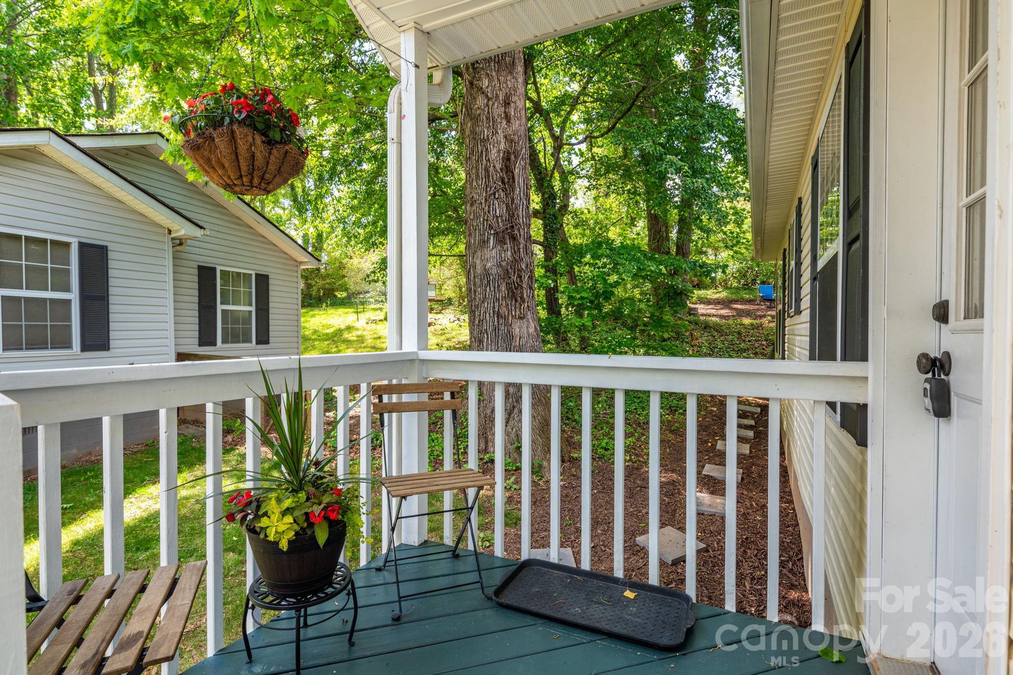 112 Shadowlawn Drive — Asheville