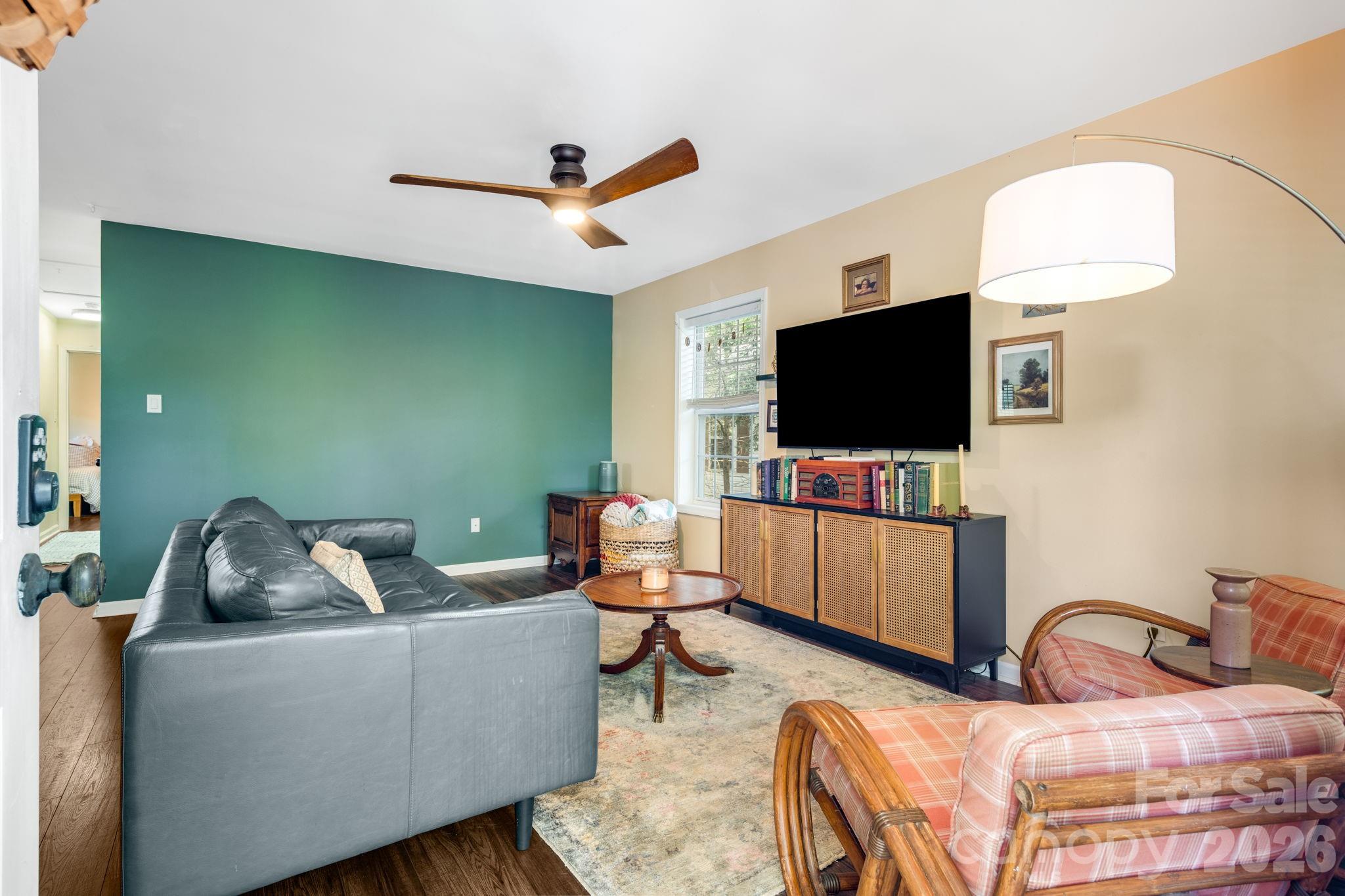112 Shadowlawn Drive — Asheville