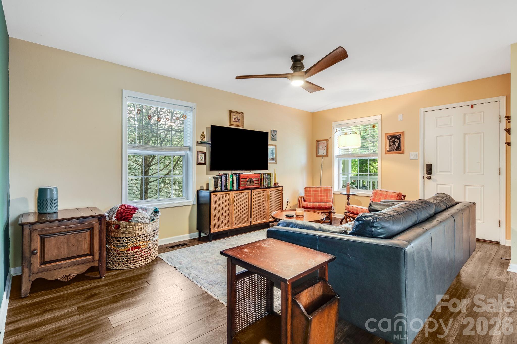 112 Shadowlawn Drive — Asheville