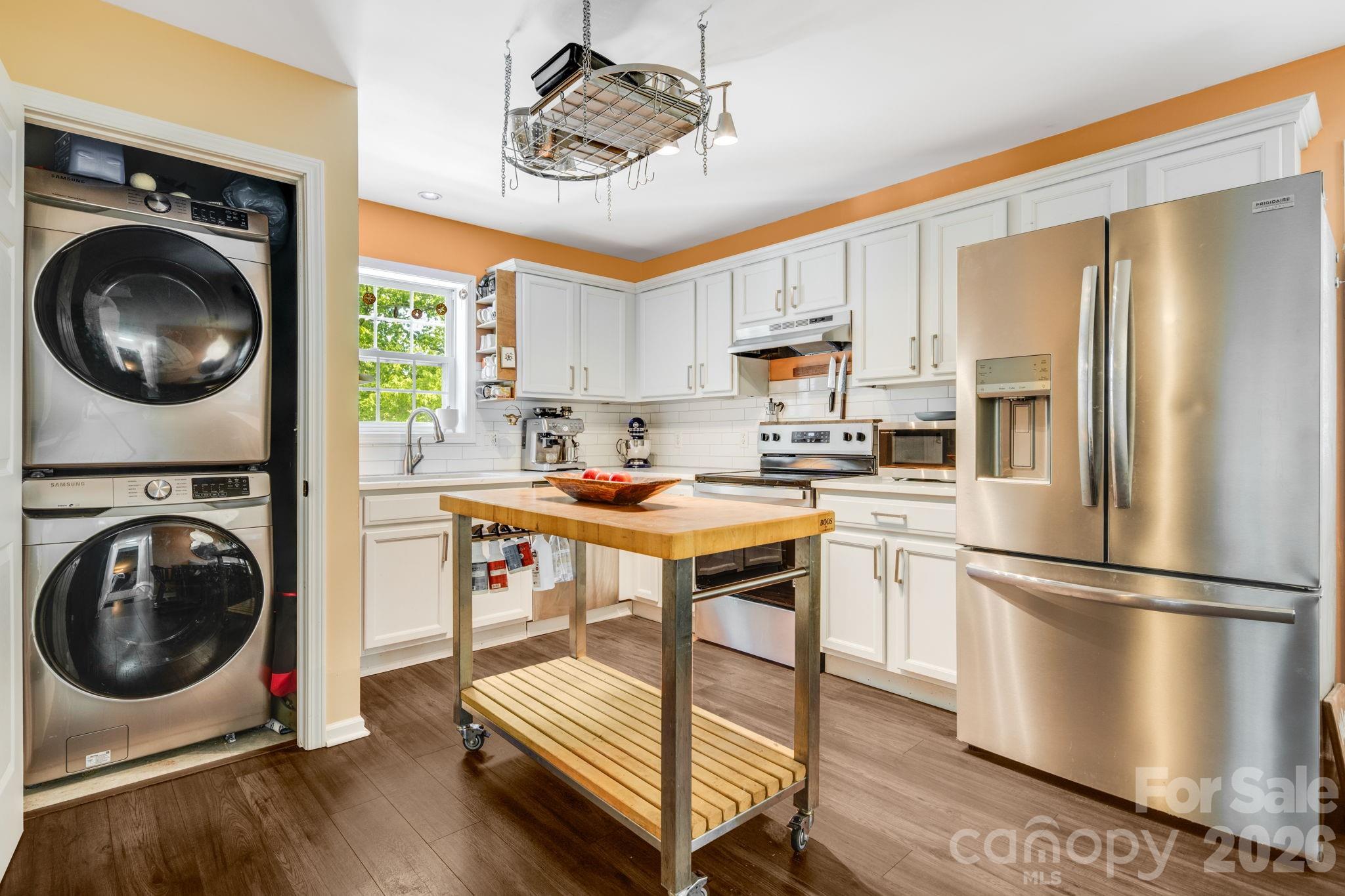 112 Shadowlawn Drive — Asheville