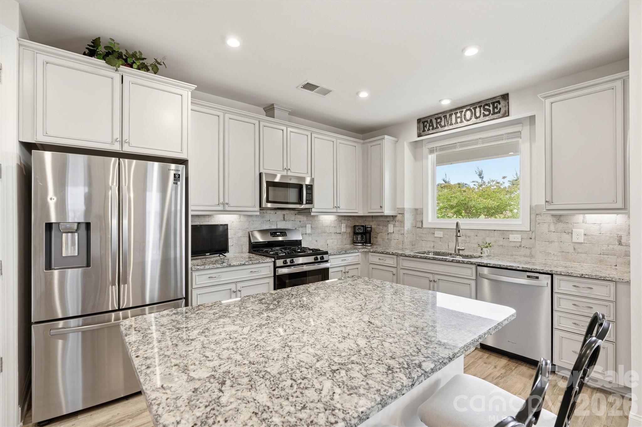 12520 Old Iron Lane — Charlotte