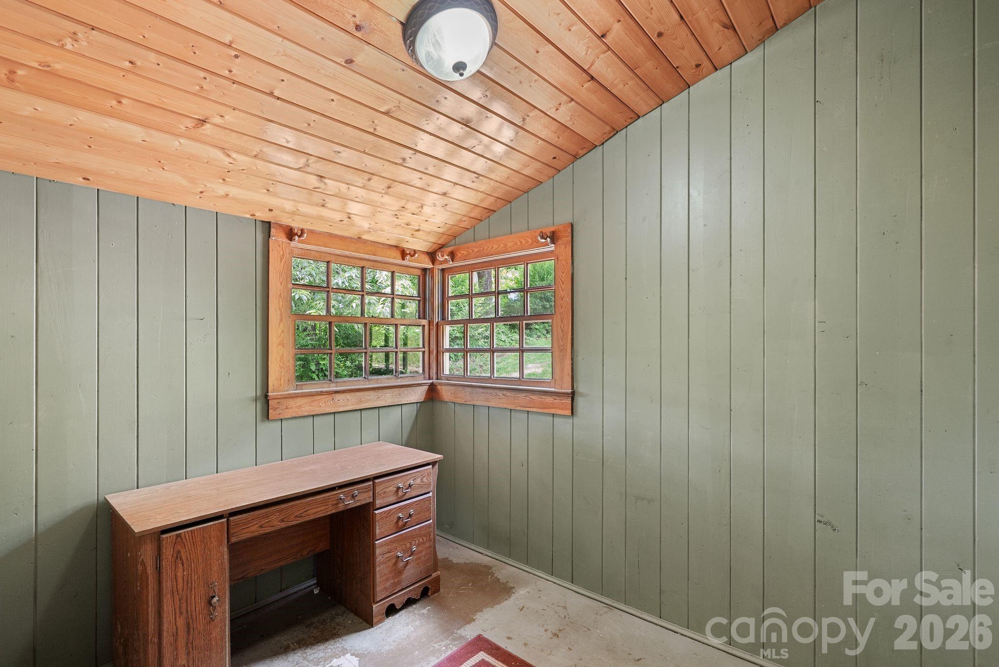 385 Pisgah Drive — Canton