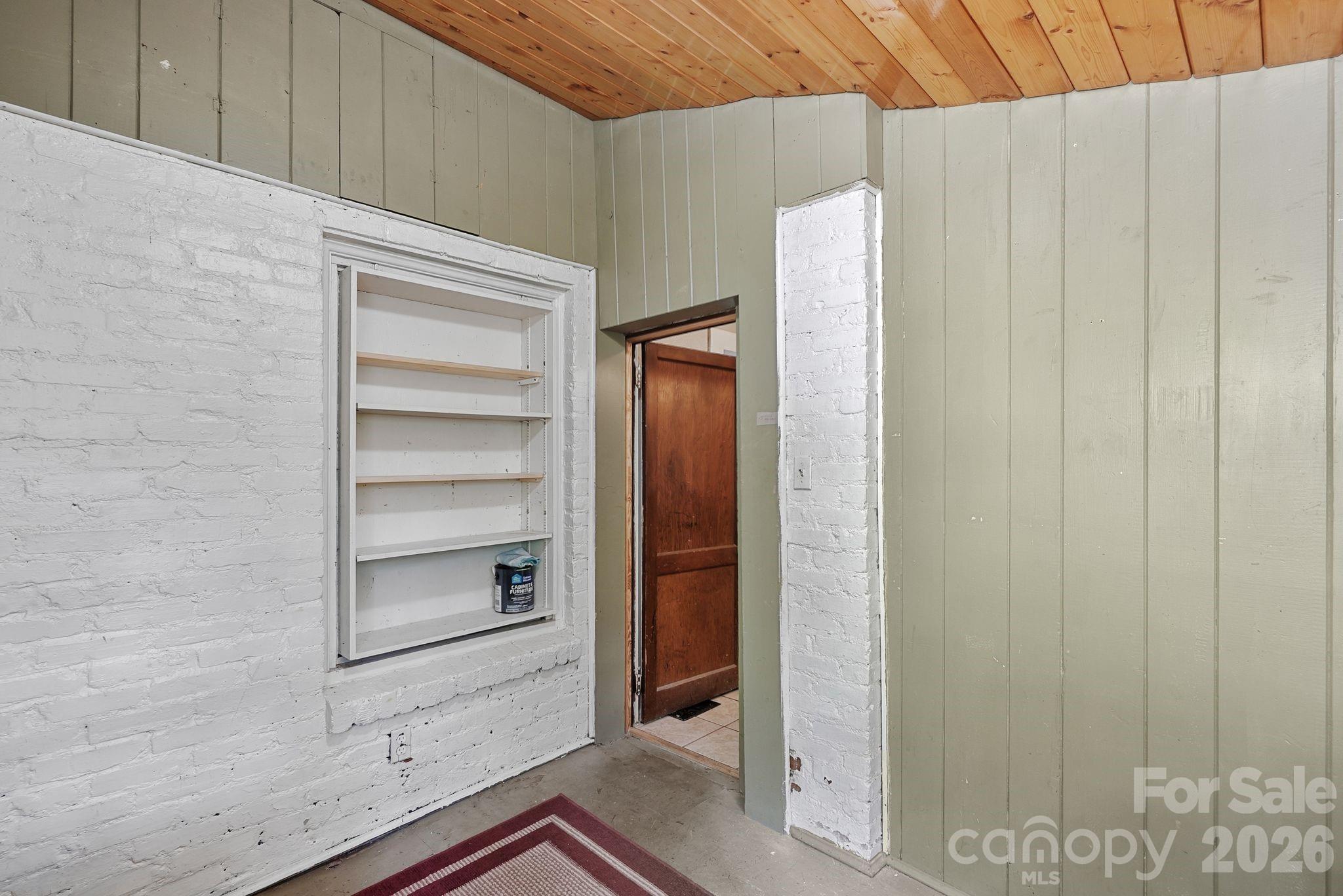 385 Pisgah Drive — Canton