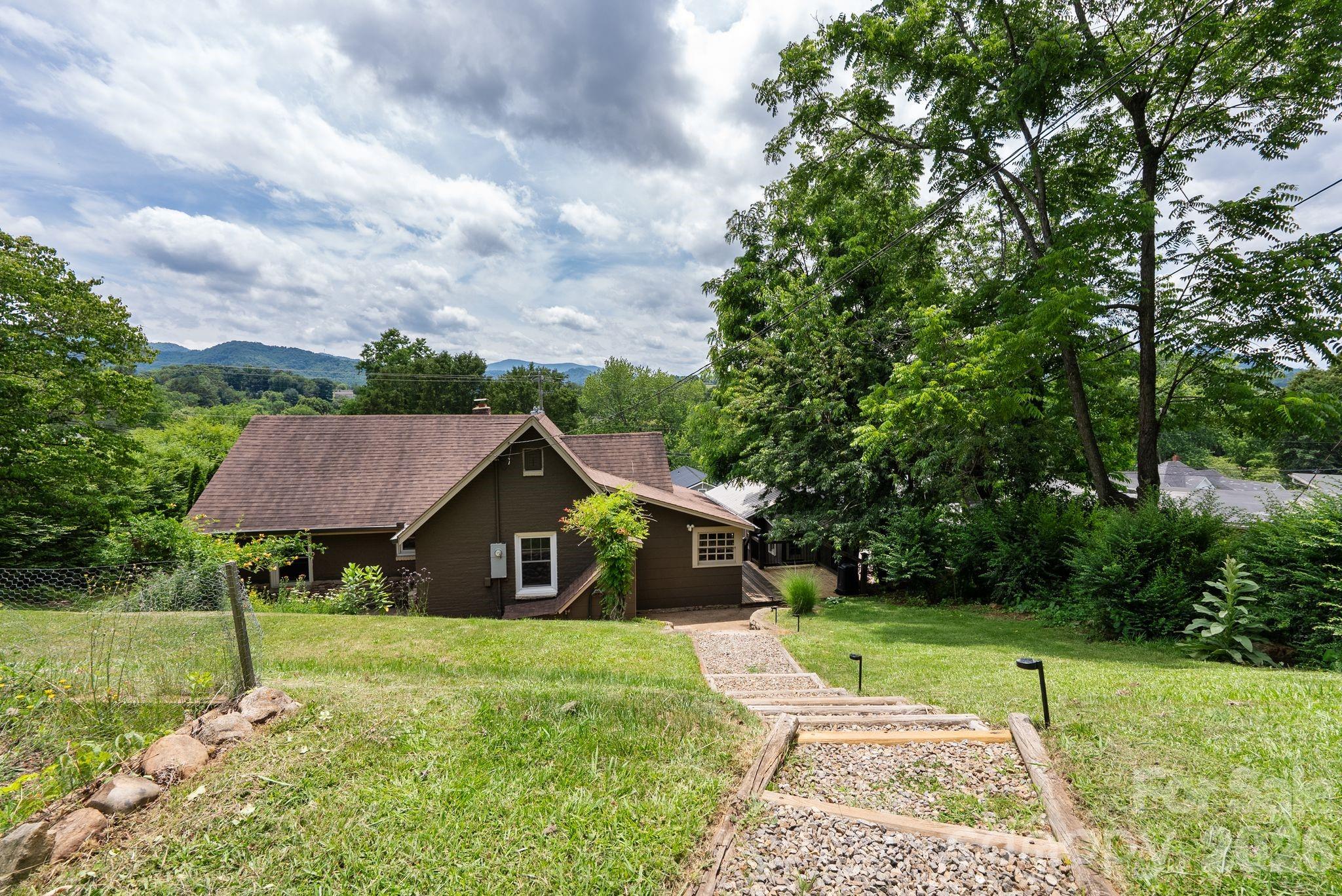 385 Pisgah Drive — Canton