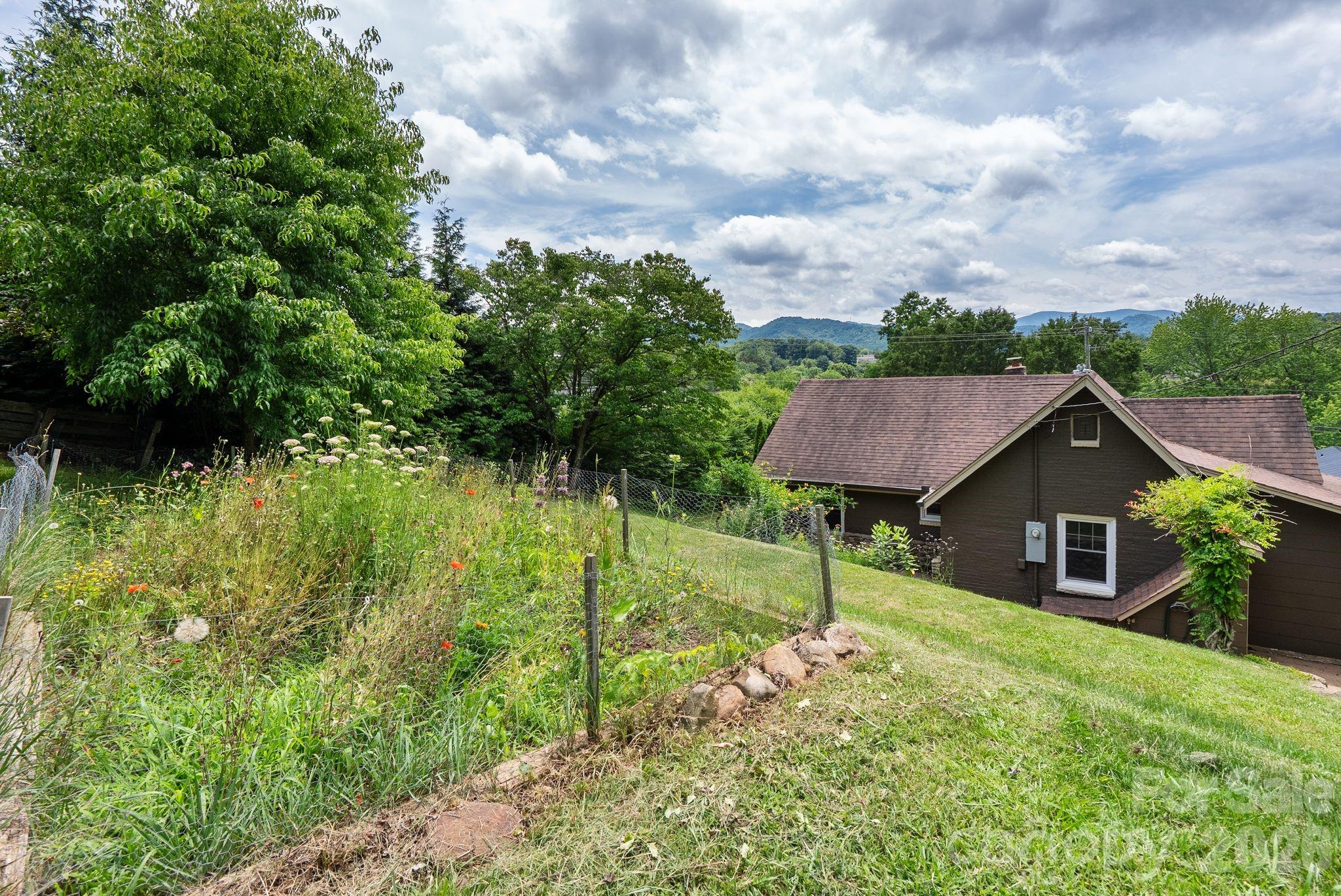 385 Pisgah Drive — Canton