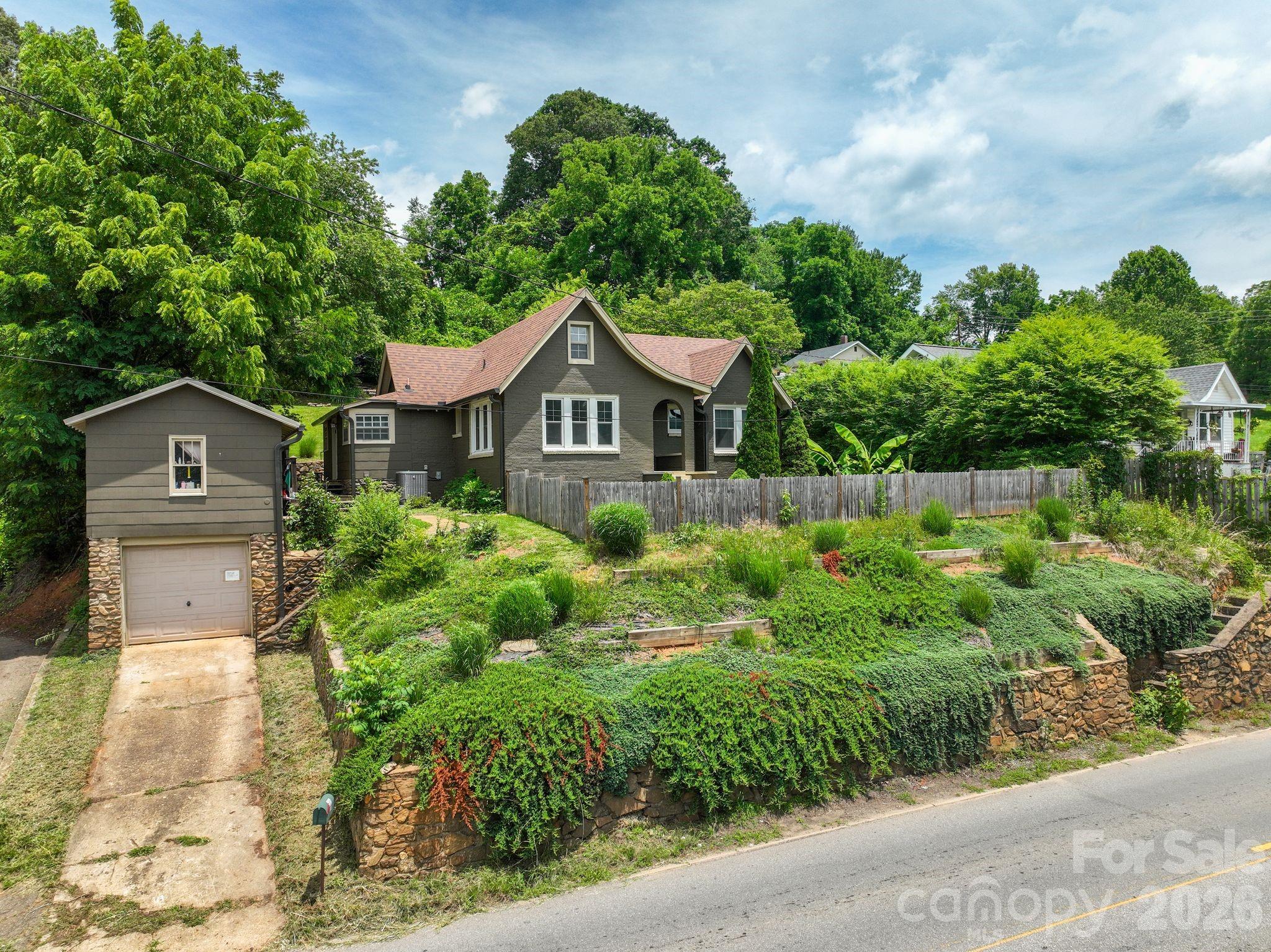 385 Pisgah Drive — Canton