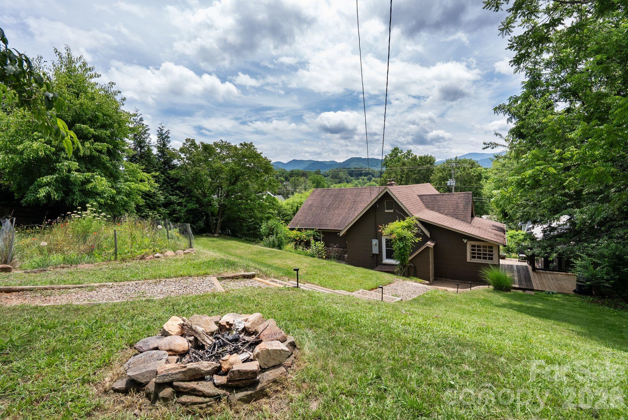 385 Pisgah Drive — Canton