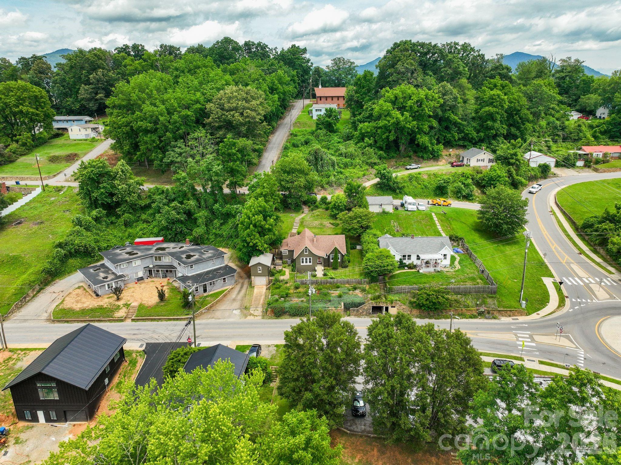 385 Pisgah Drive — Canton
