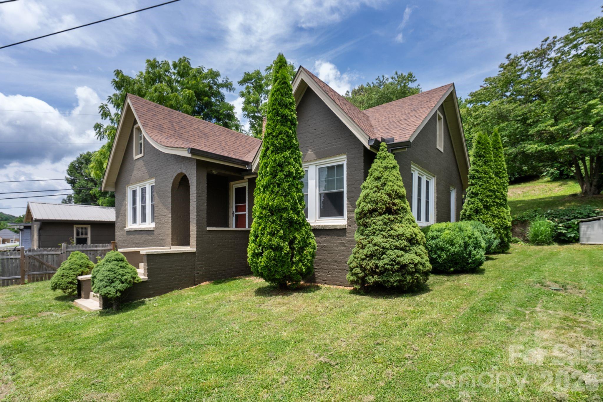 385 Pisgah Drive — Canton