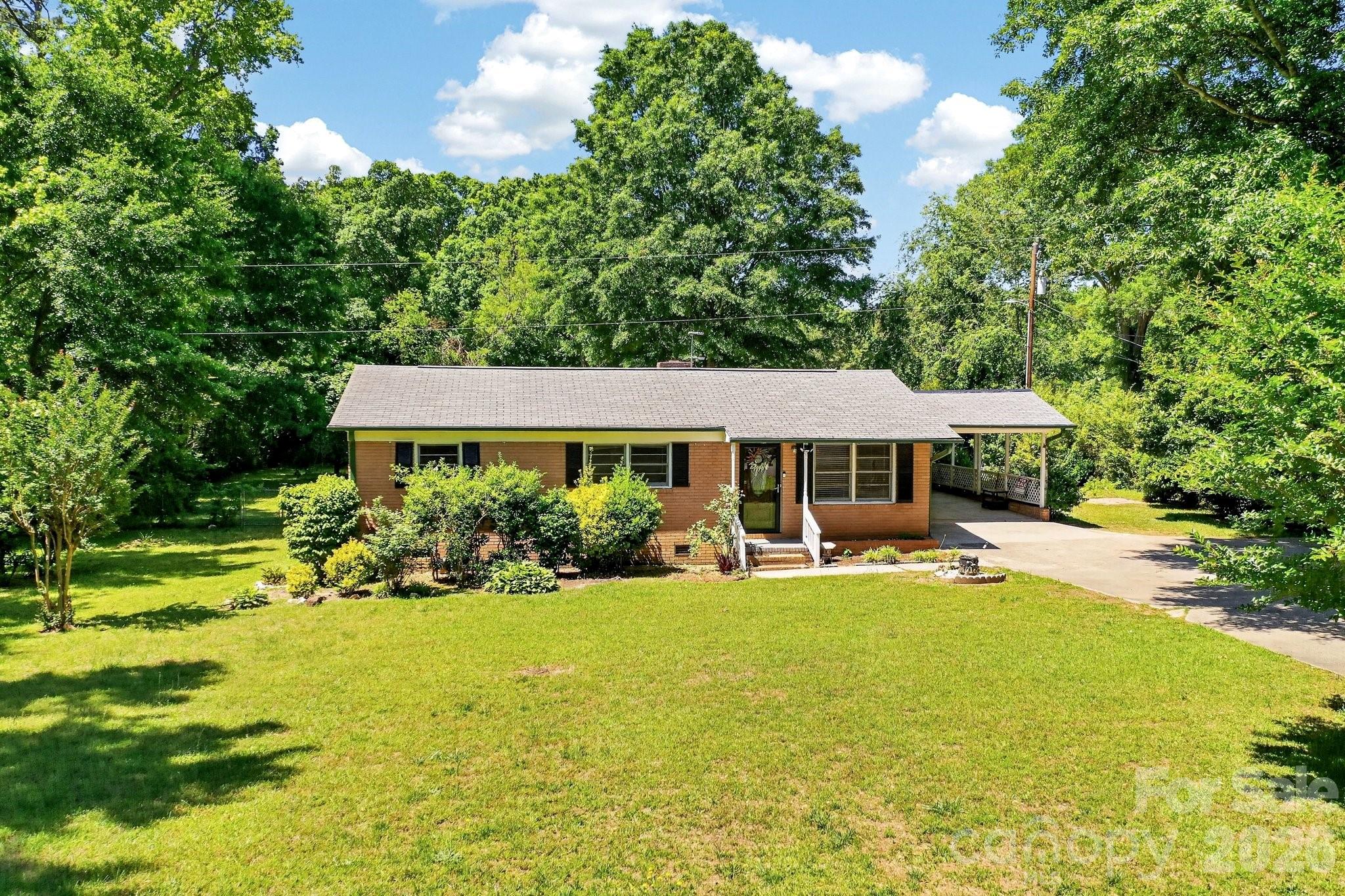 2644 Quiet Acres Road — Lancaster