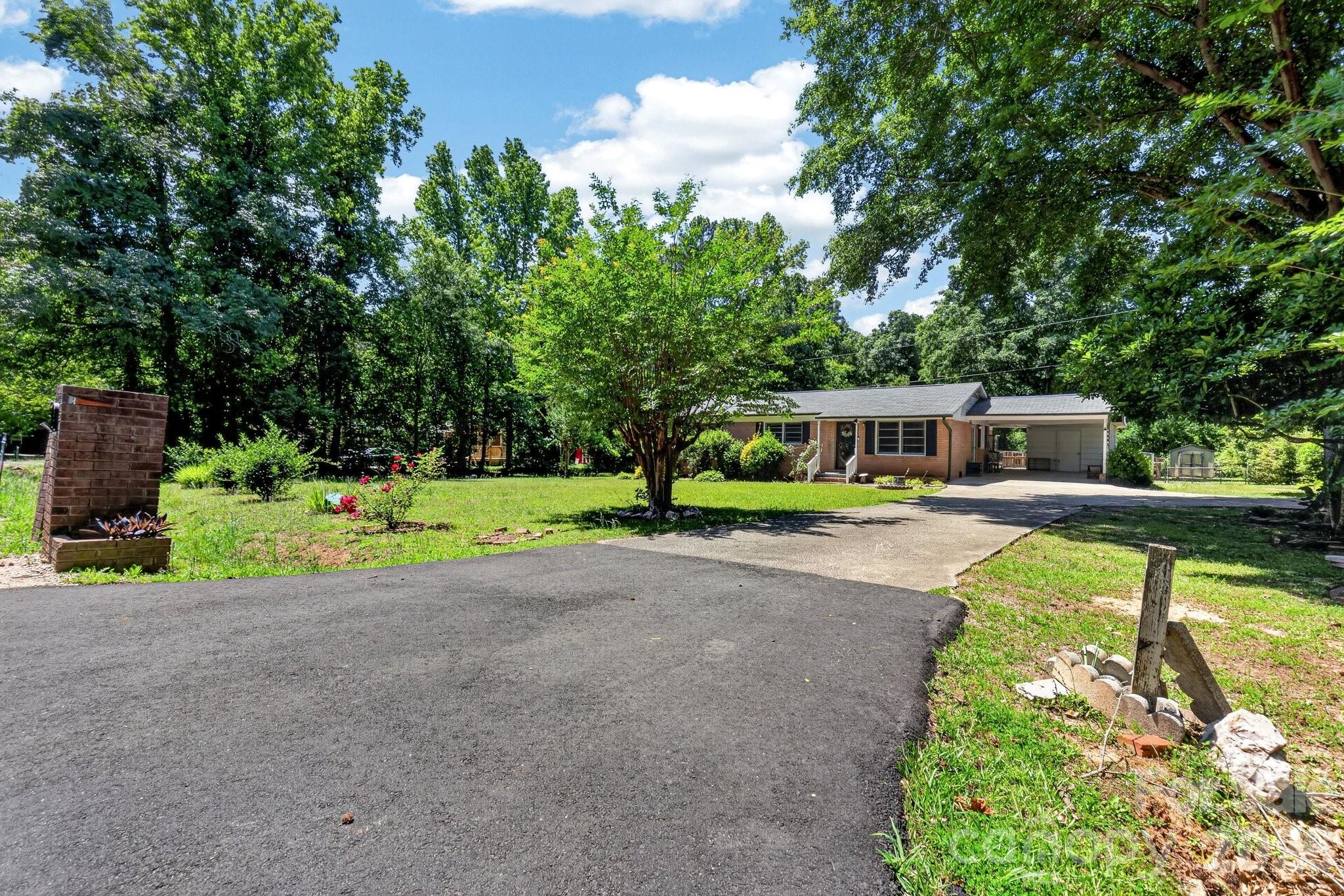 2644 Quiet Acres Road — Lancaster