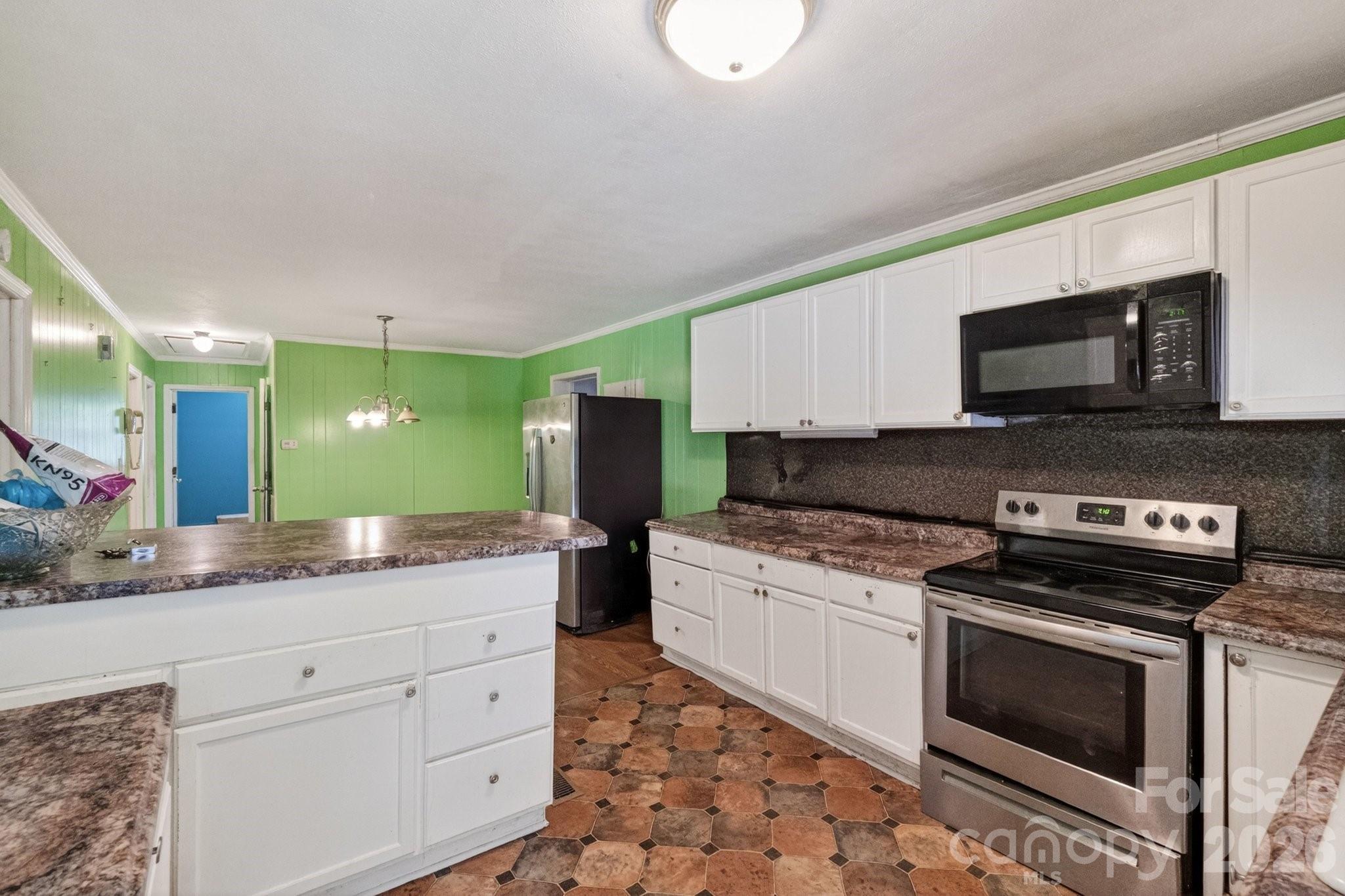 2644 Quiet Acres Road — Lancaster